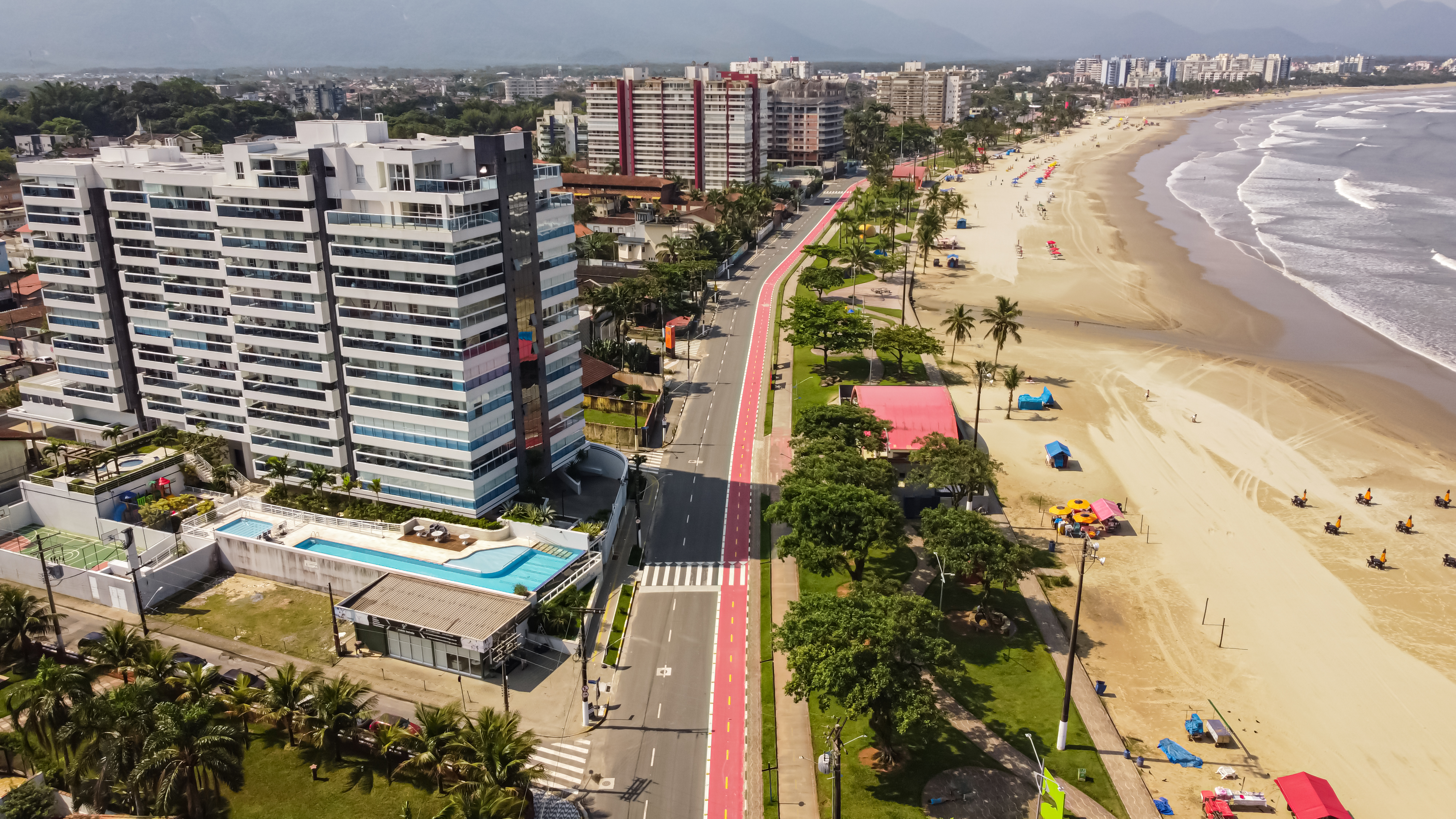 Virada de ano é marcada por tranquilidade e diversão em Bertioga