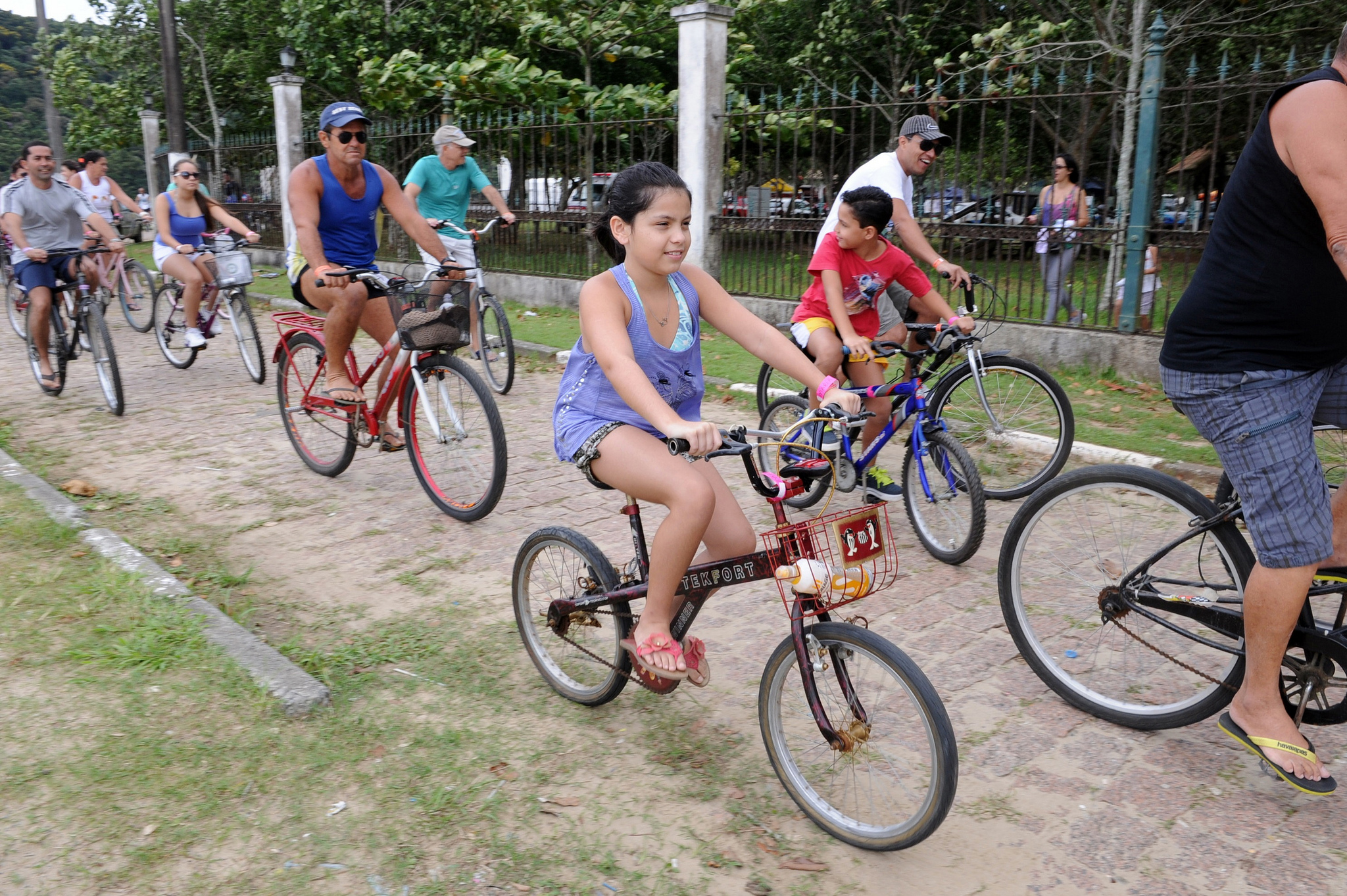 Passeio ciclístico comemora a primavera