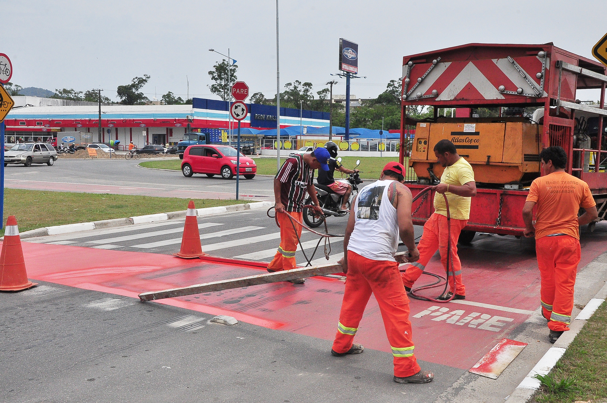 Prefeitura inicia demarcação da ciclovia da Avenida Anchieta