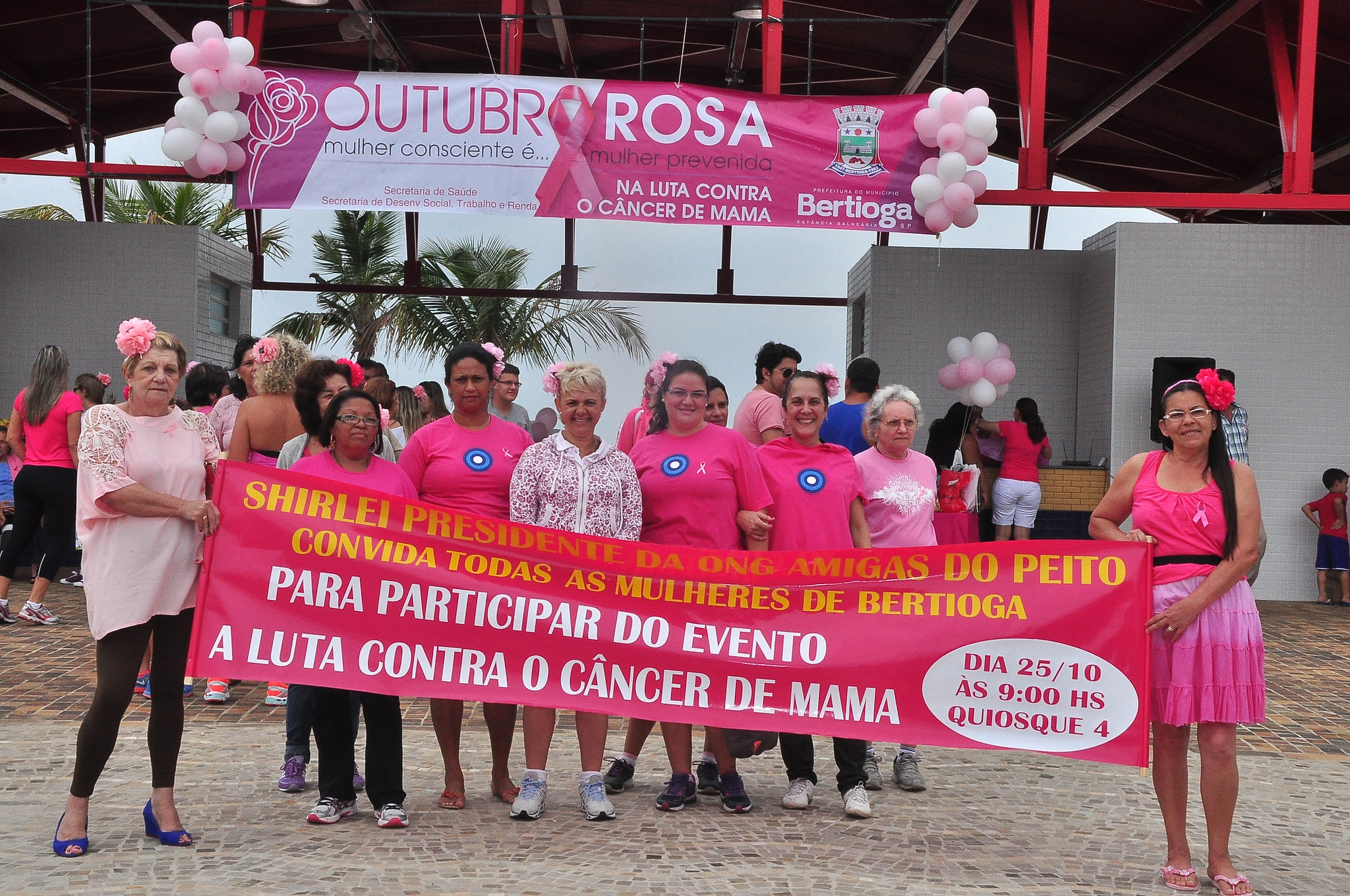 Bertioga veste ‘rosa’ para promover prevenção ao câncer de mama