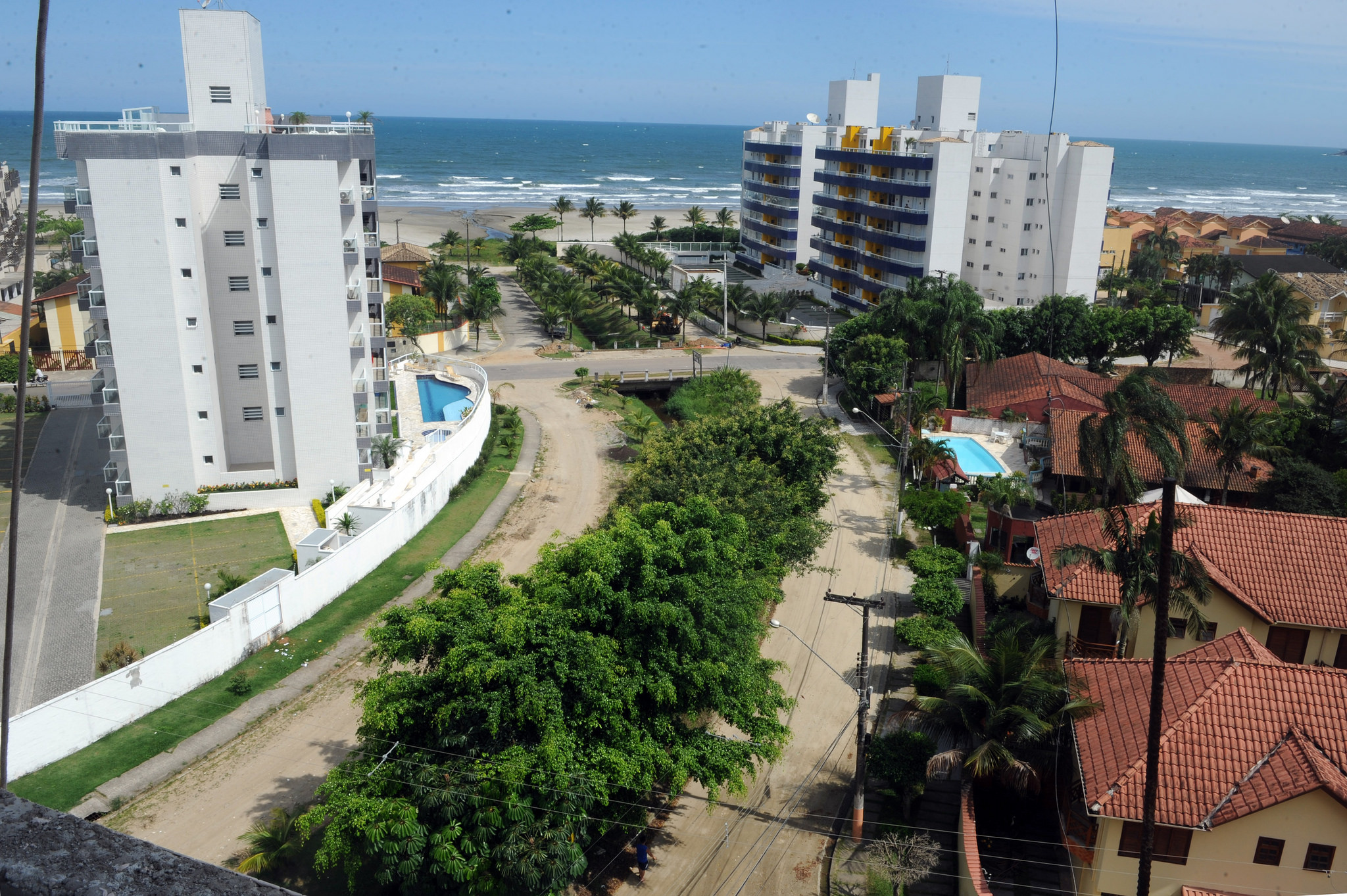 Avenida no Maitinga recebe  obras de pavimentação