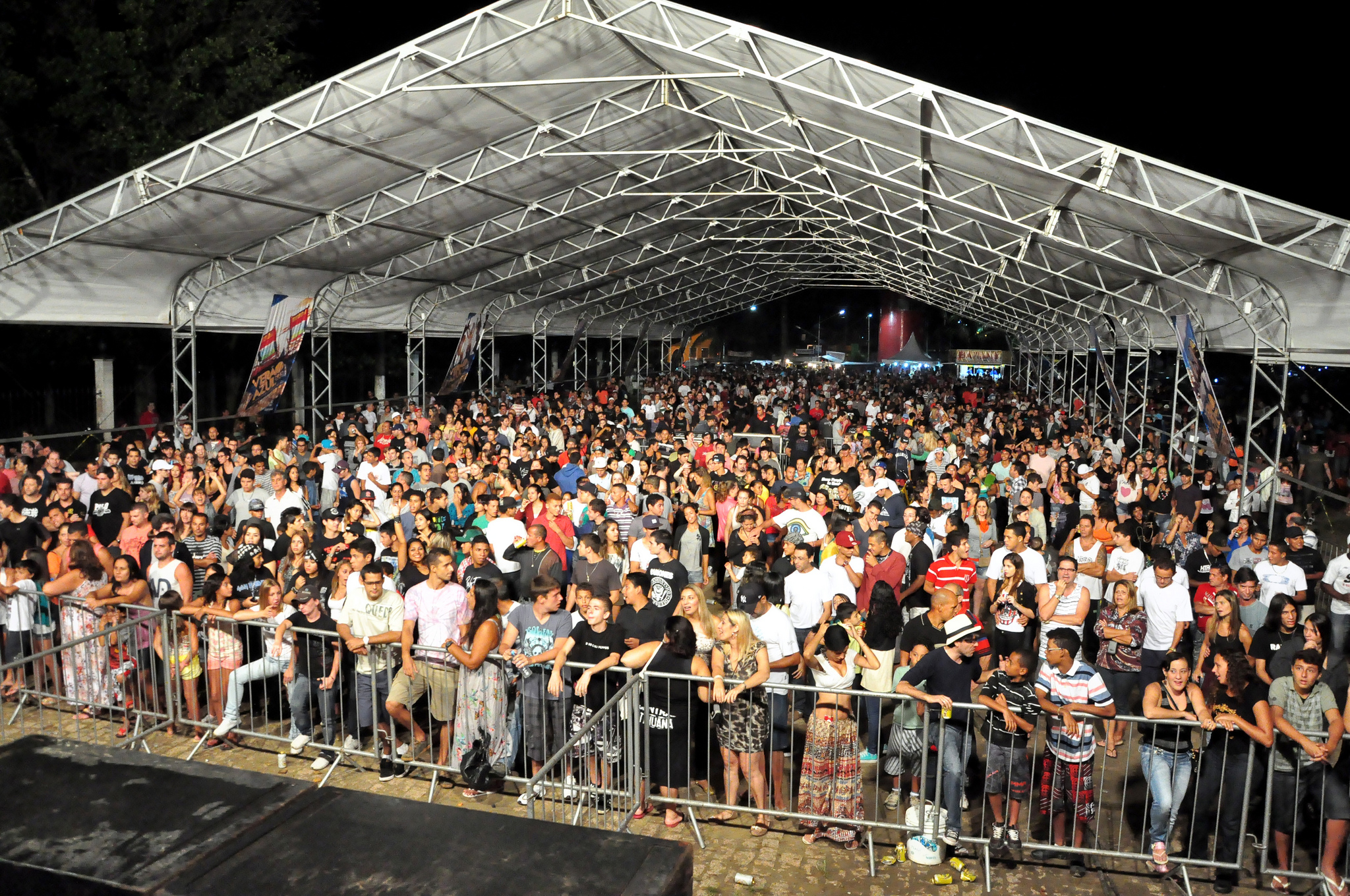 Nomes como Pitty, Naldo e Capital Inicial vão animar o Verão Azul em Bertioga