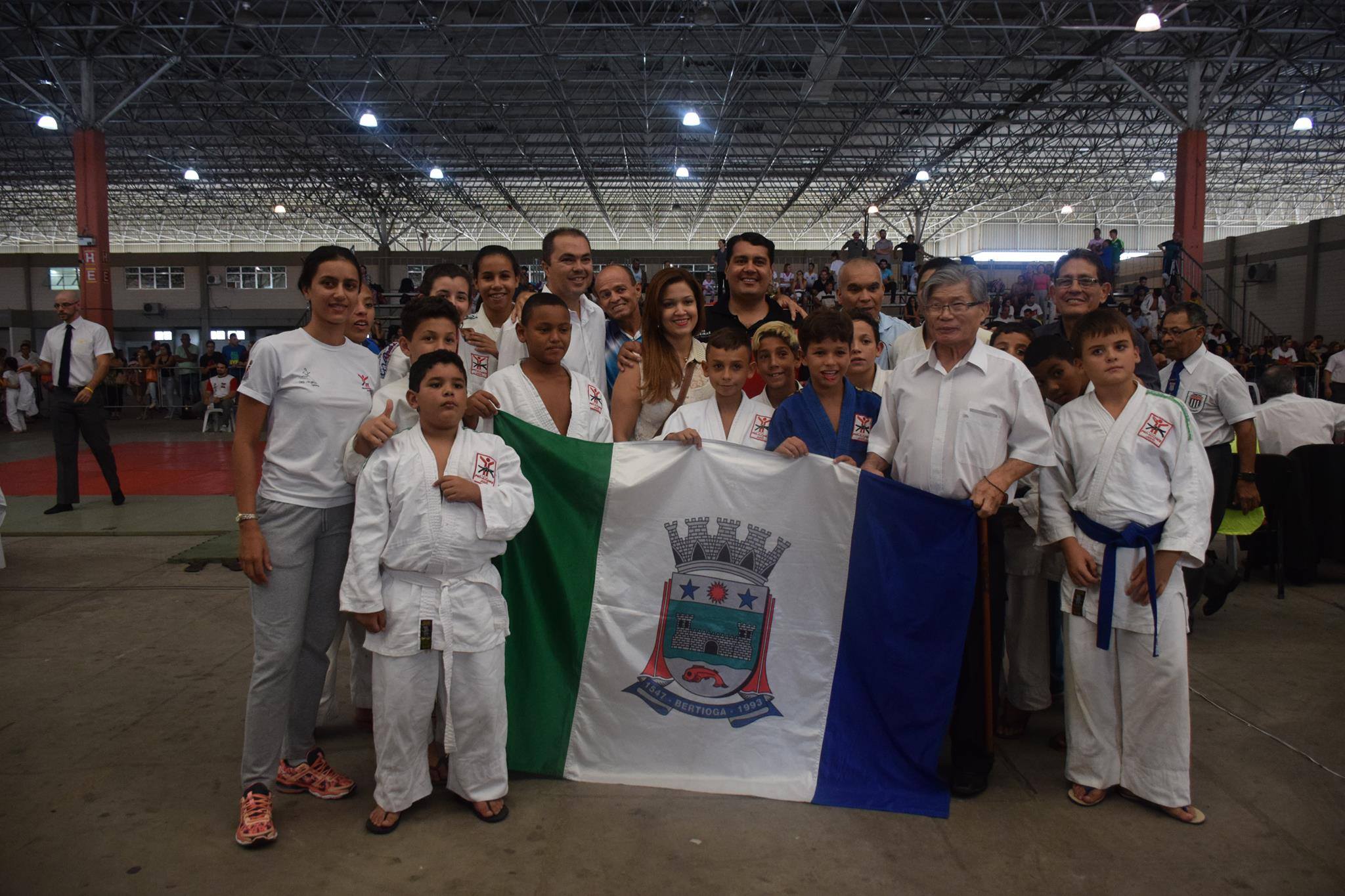 Judocas conquistam 10 medalhas e se classificam para o Paulista