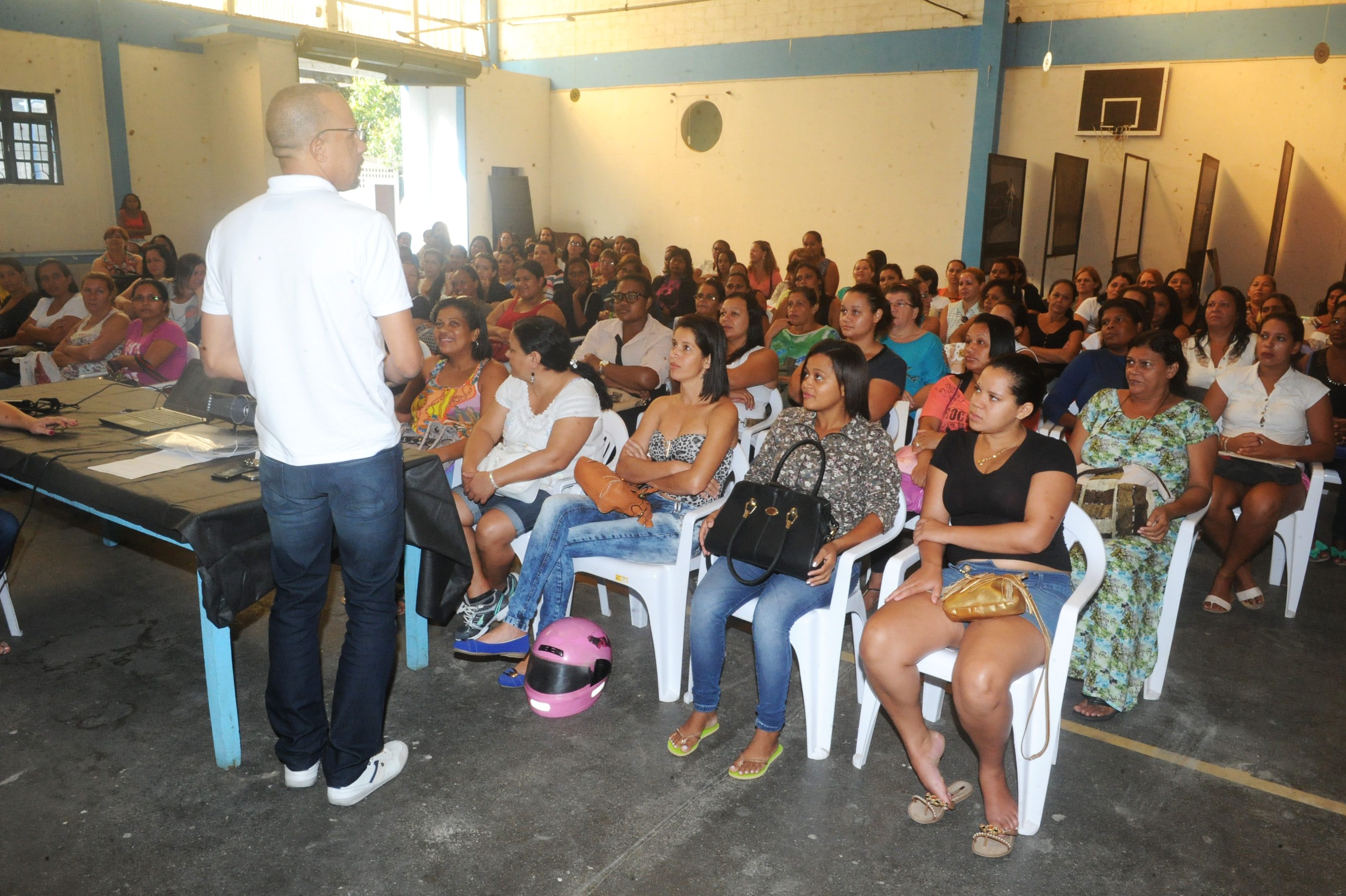 Prefeitura homologa acordo na justiça para pagamento de merendeiras