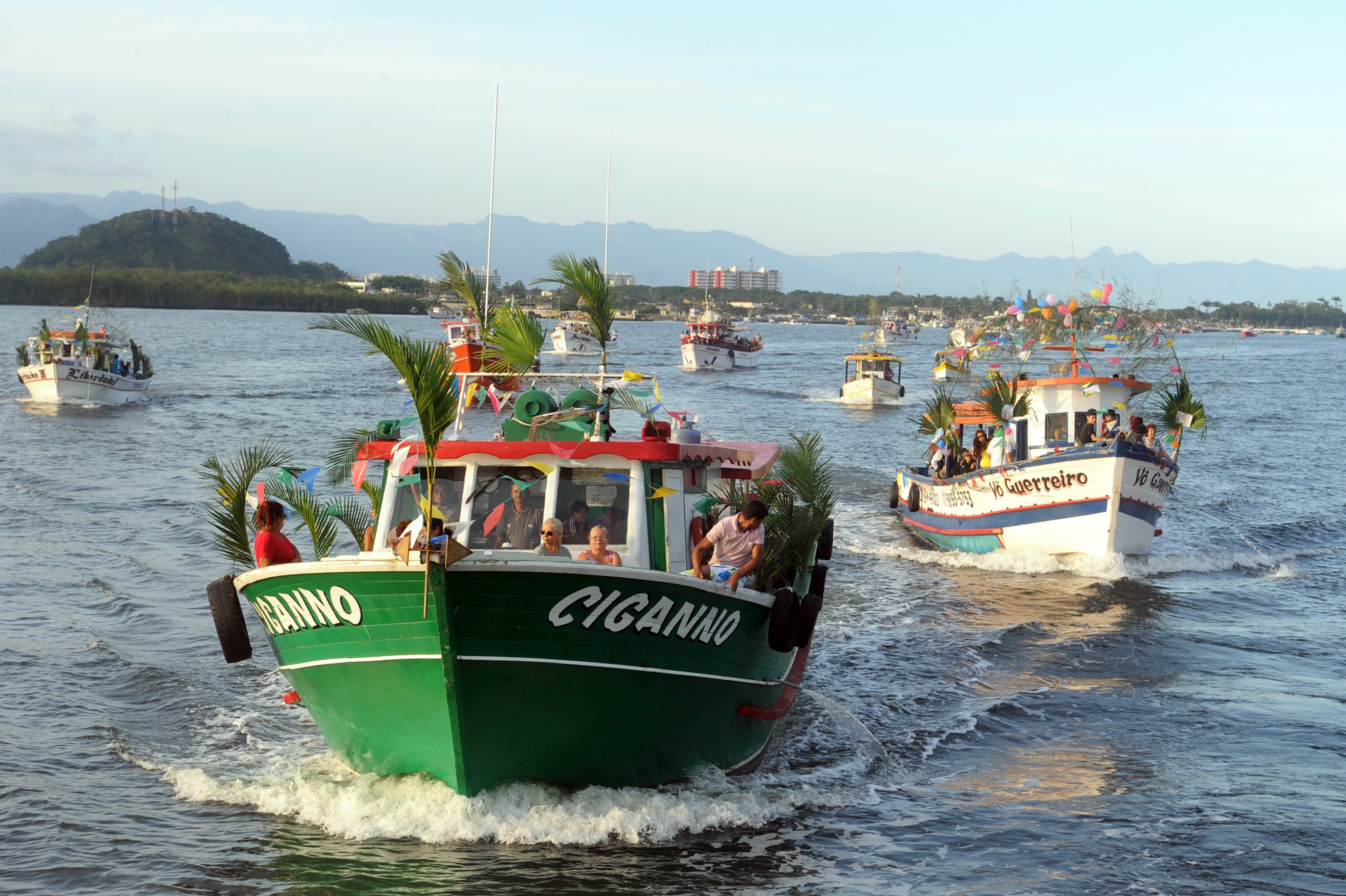 Procissão marítima marca Dia de São Pedro