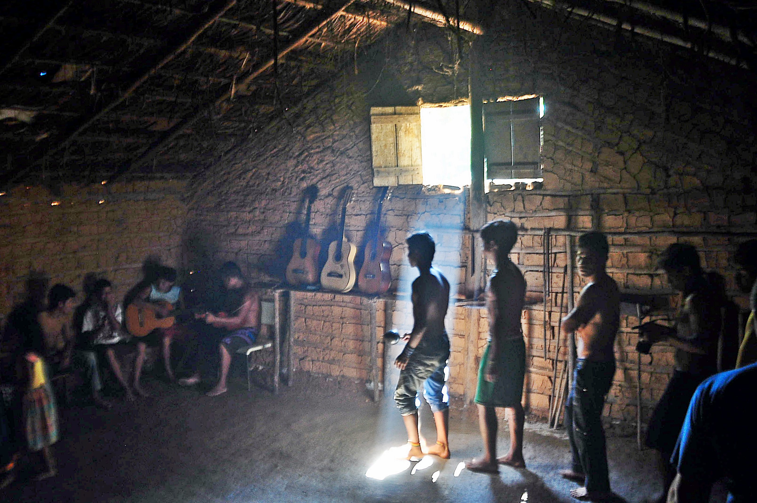 Alunos da Aldeia Guarani realizam apresentação do Projeto Guri