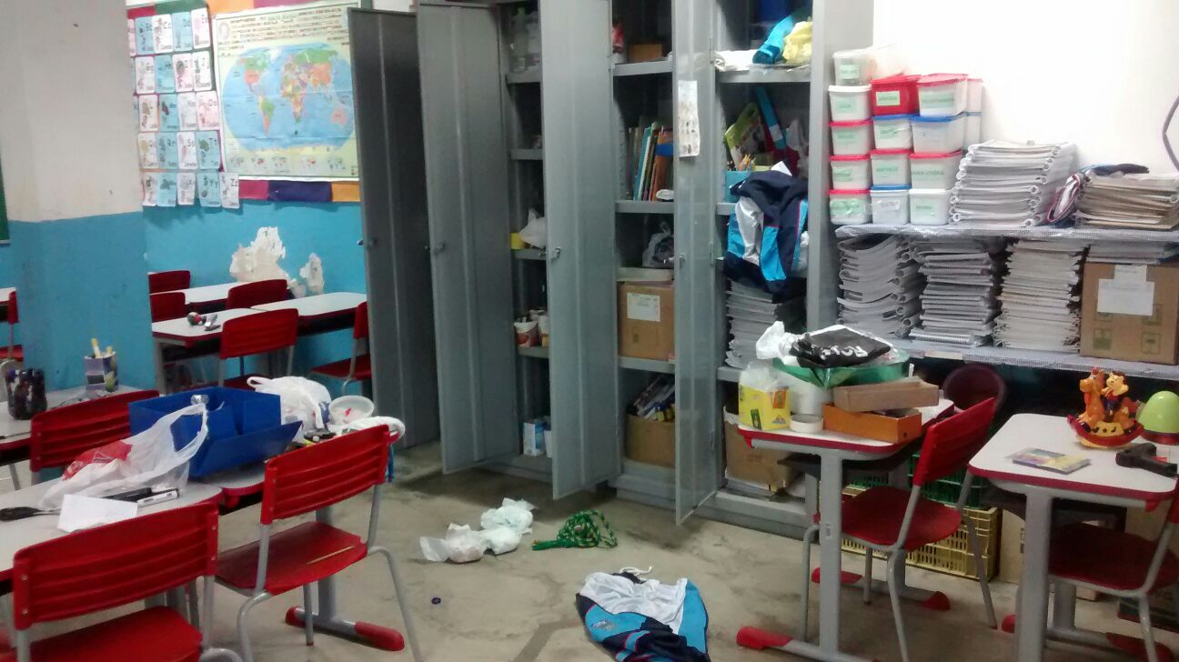 Sete escolas sofreram furtos e vandalismos este ano