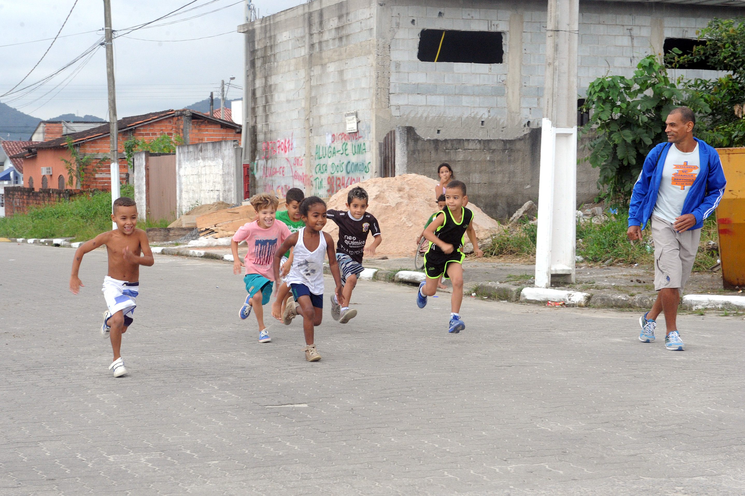 Escolinha de atletismo realiza peneira neste domingo (13), em Guaratuba