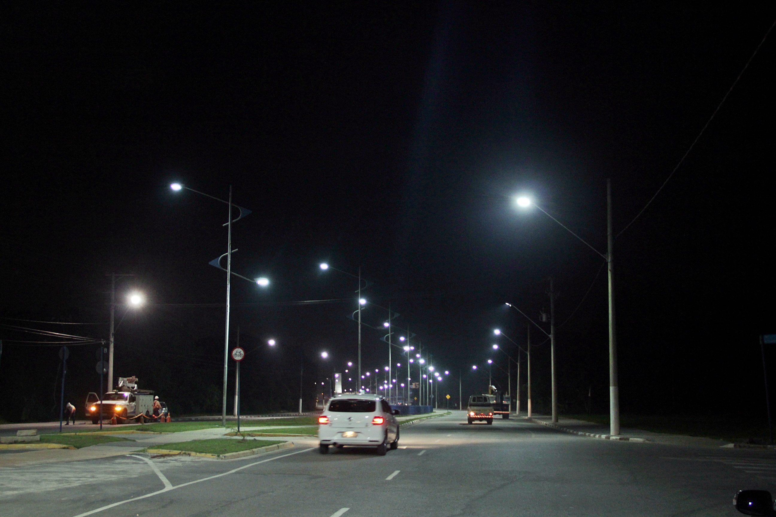 Prefeitura amplia rede de iluminação da Avenida Anchieta