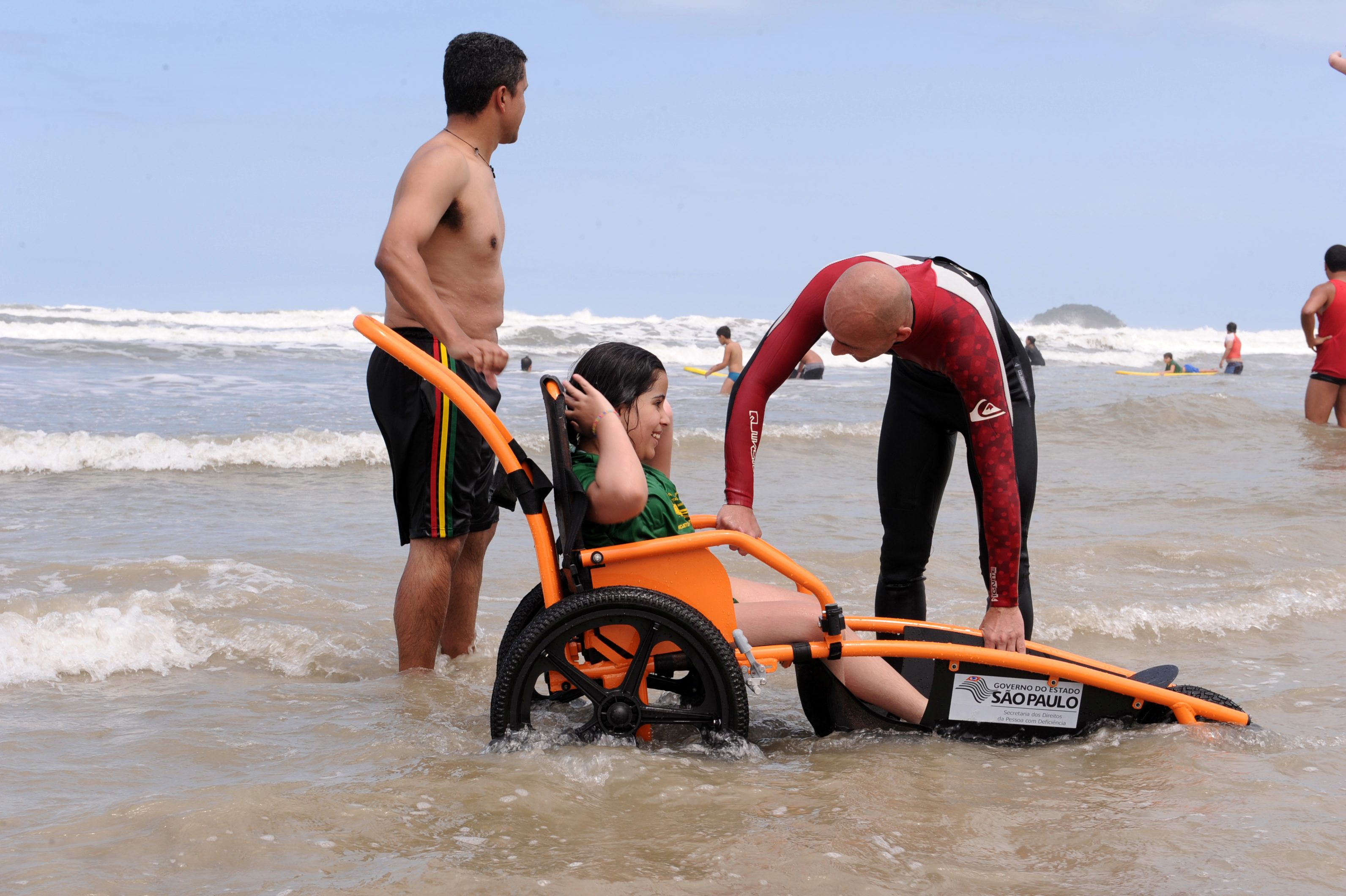Programa Praia Acessível ganha ponto fixo no Centro durante a temporada