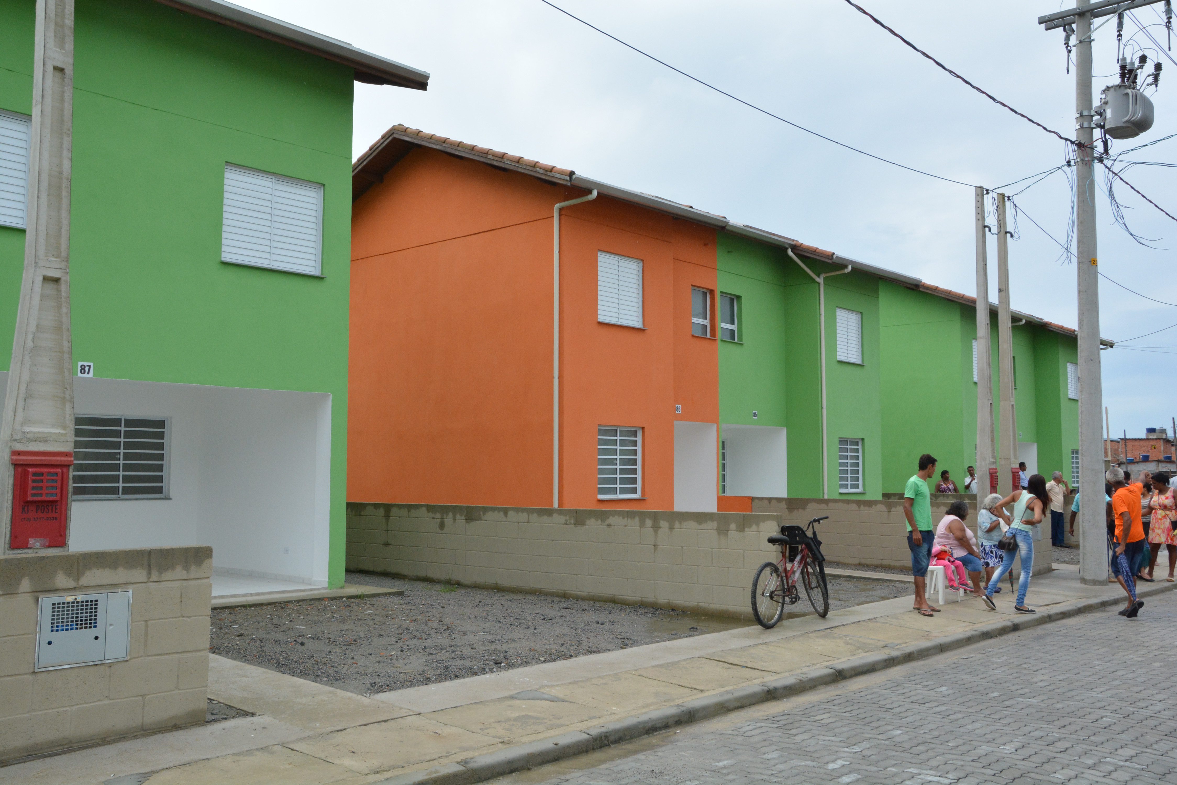 Prefeitura e CDHU entregam mais 32 casas no Jardim Vicente de Carvalho