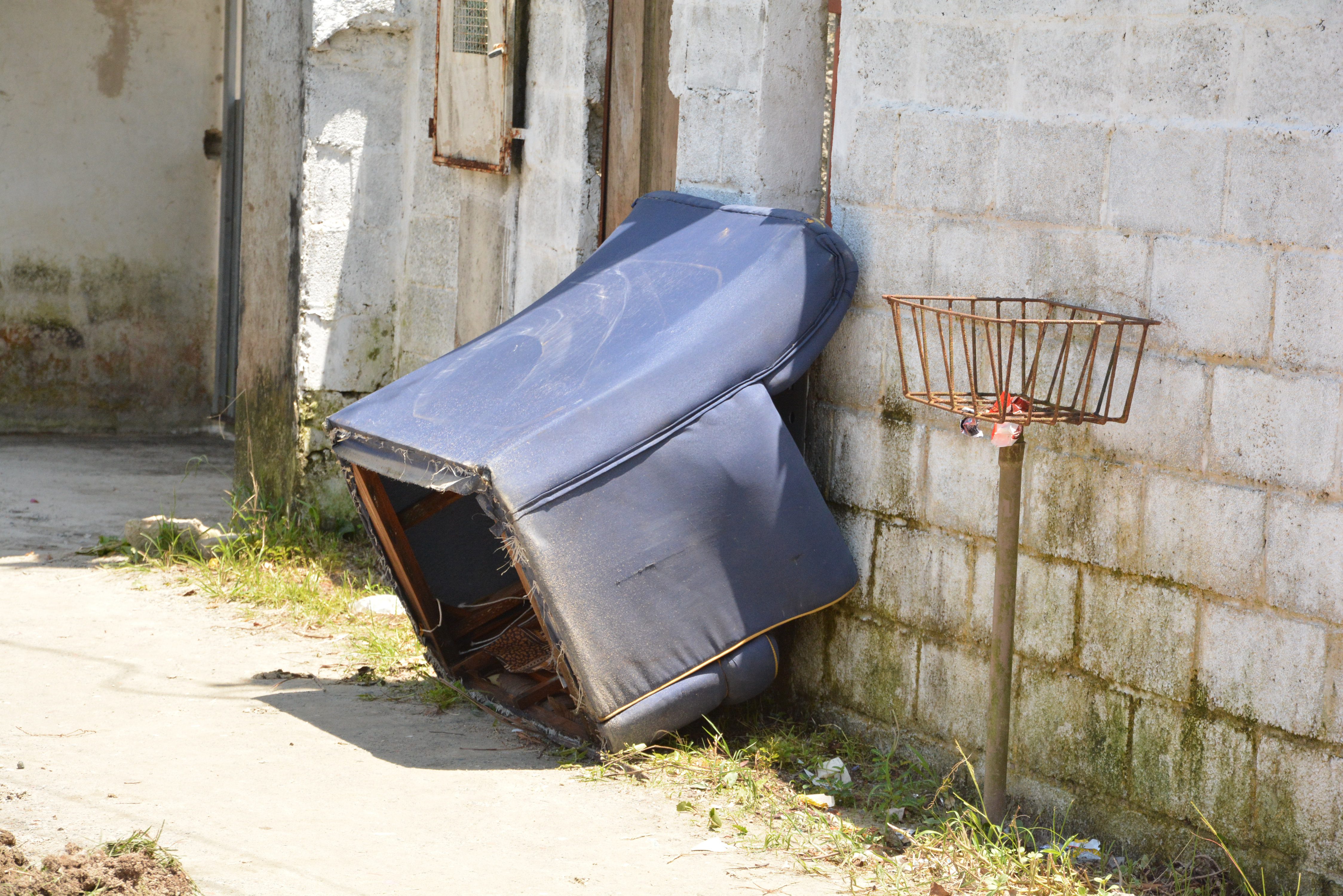 Descarte incorreto de lixo pode gerar multa