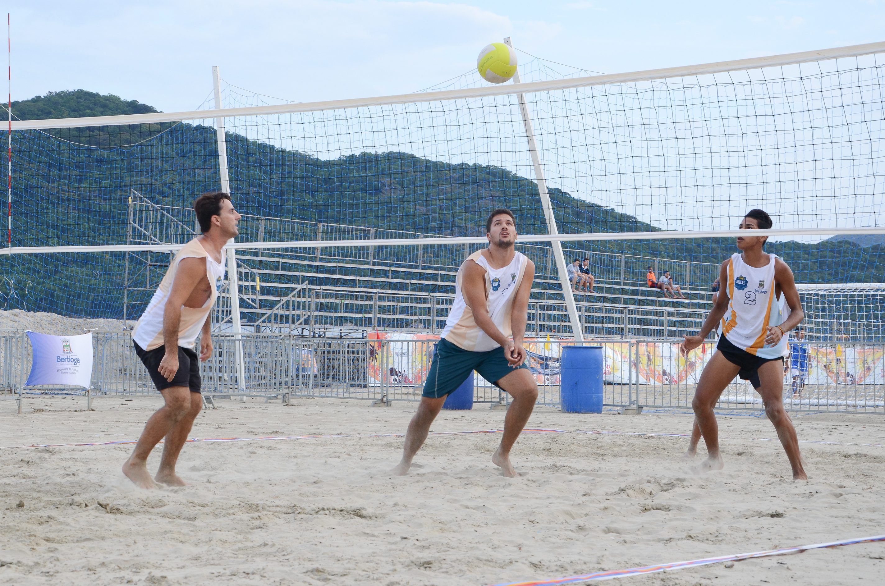 Torneio de Vôlei de Praia segue a todo vapor, na Enseada