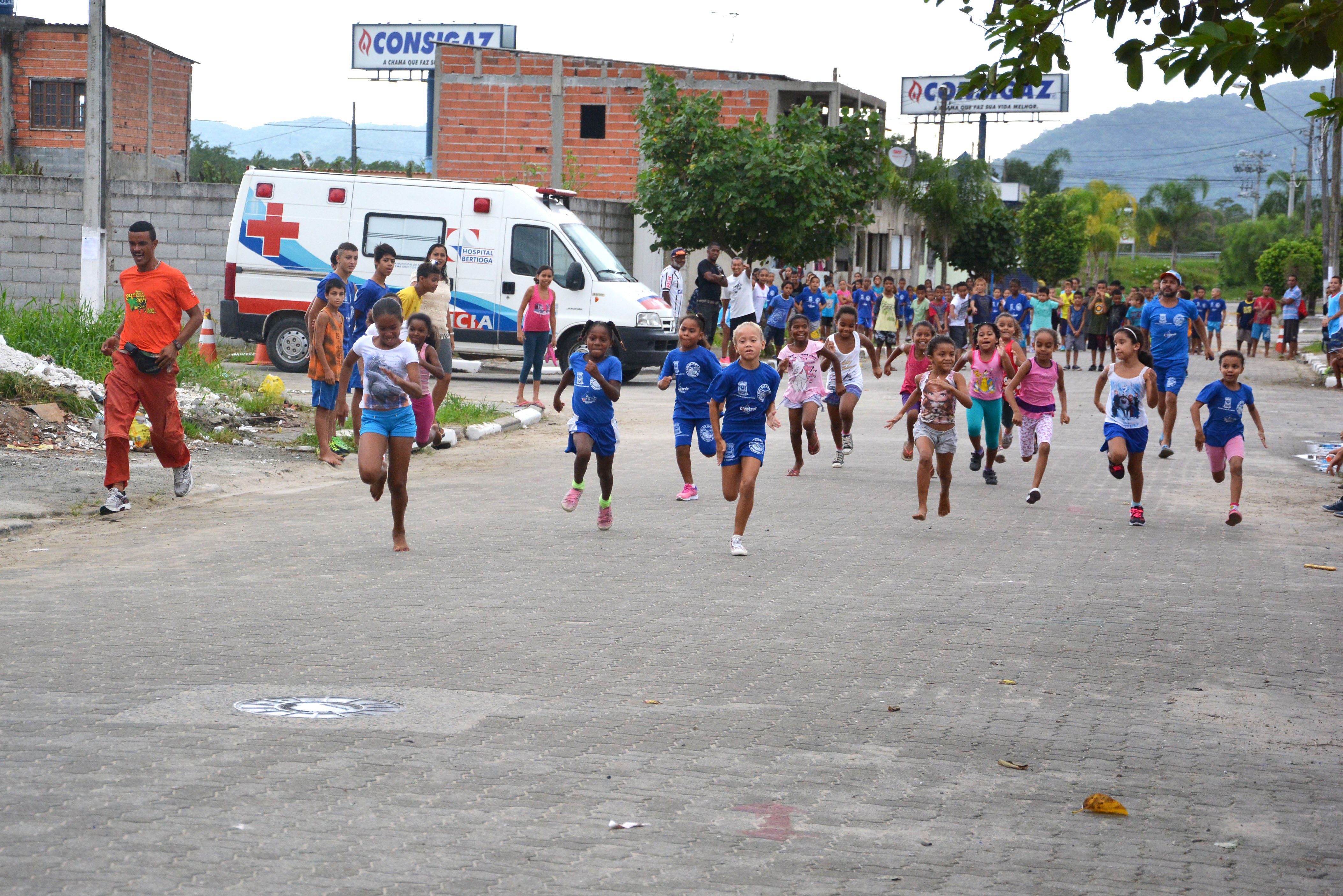 Circuito Mirim de Corrida reúne 220 atletas no Jd. Vicente de Carvalho