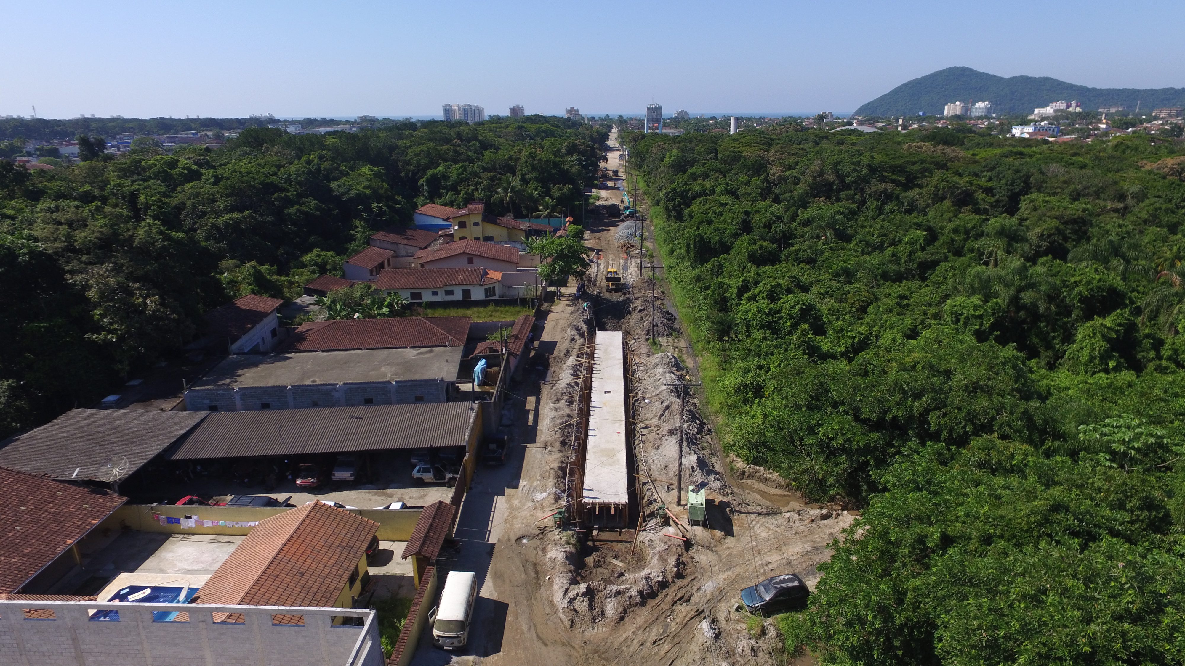 Serviços de drenagem preparam Rua Manoel Gajo para pavimentação