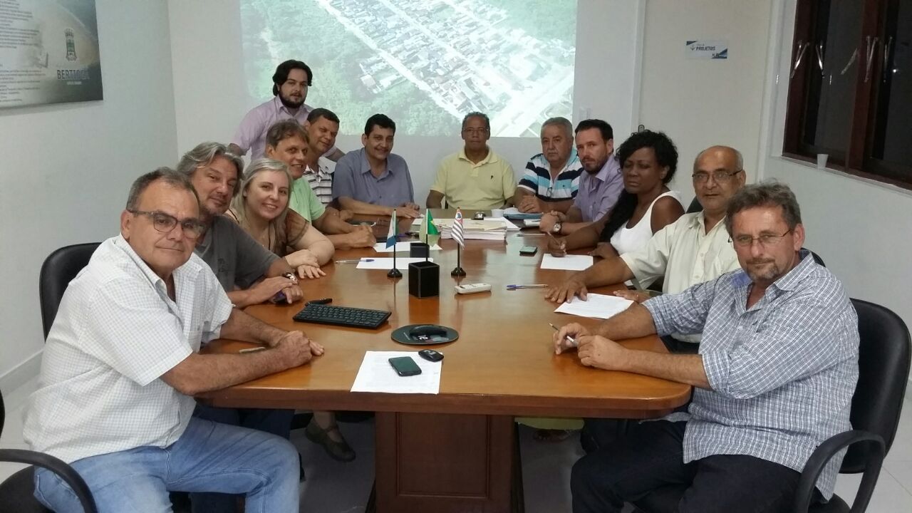 Prefeitura e a Câmara buscam solução para reintegração de posse no Jardim Ana Paula