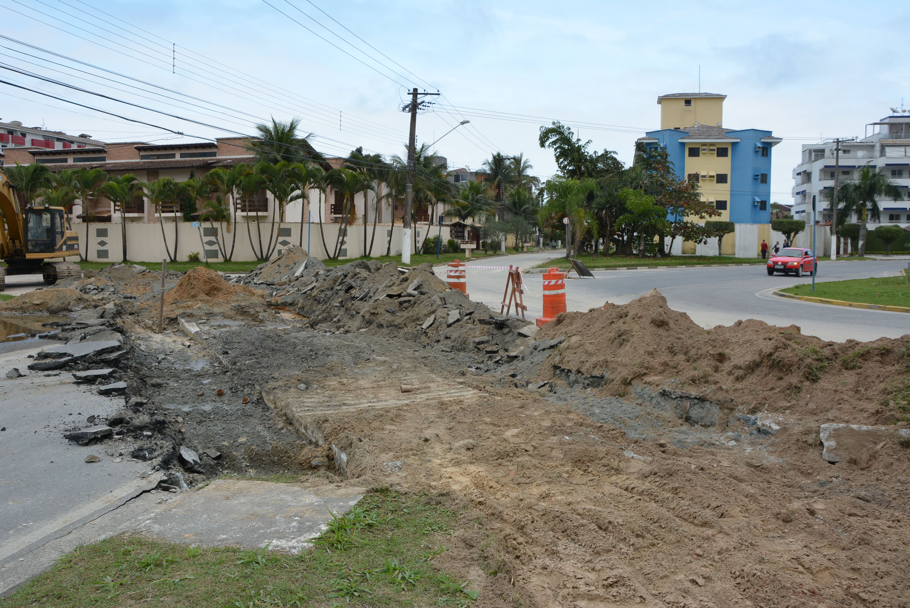 Avenida Anchieta está com trânsito interditado no Maitinga