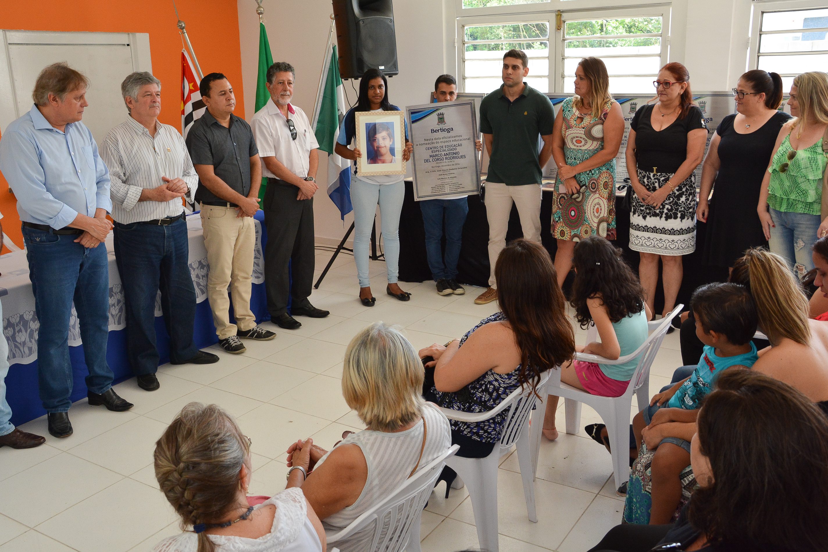 Professores são homenageados com nome de escolas em Bertioga