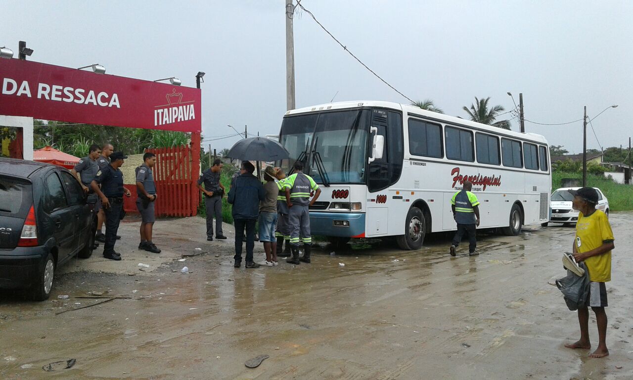 Fiscalização de ônibus e vans é intensificada