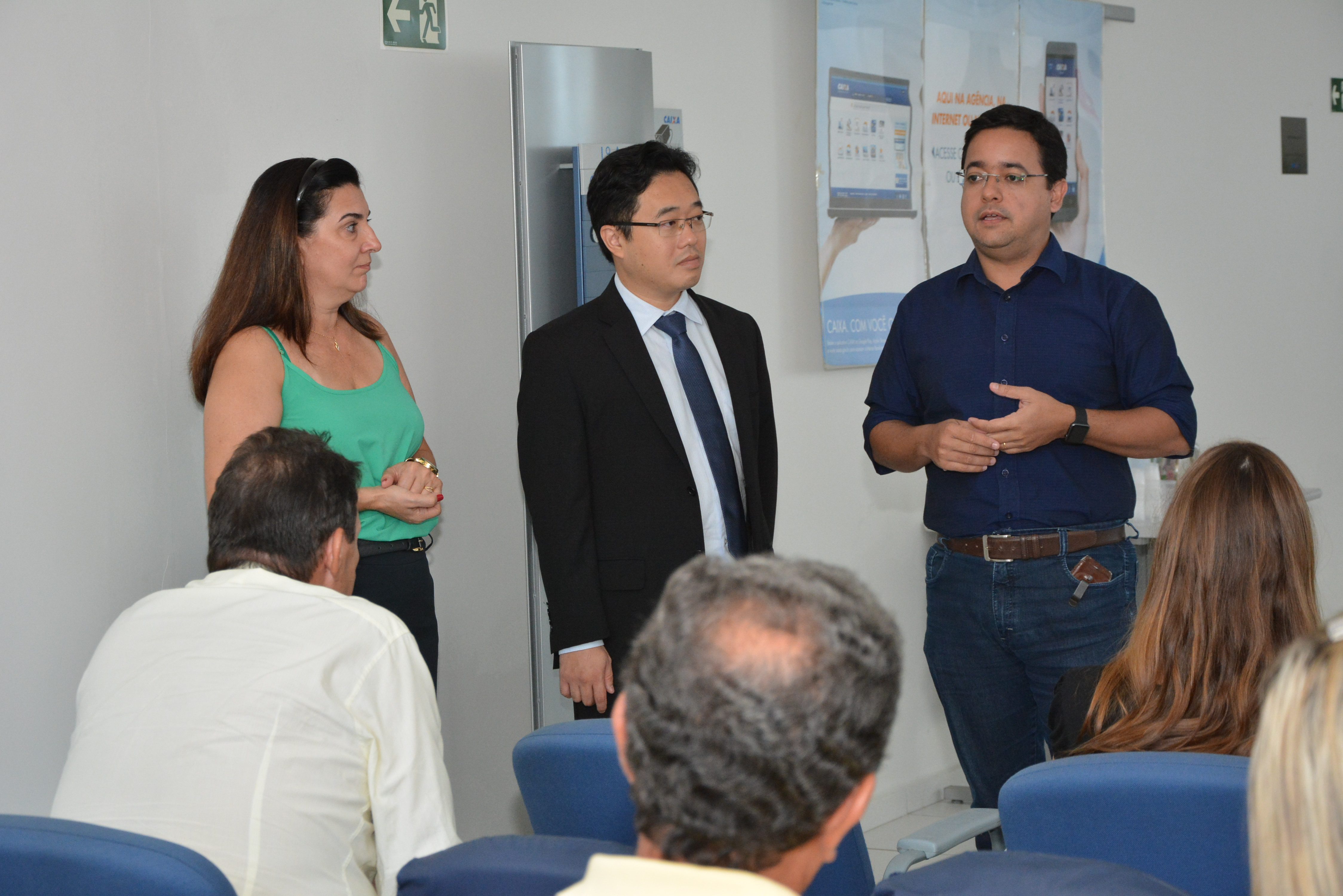 Prefeitura participa de encontro com construtores civis