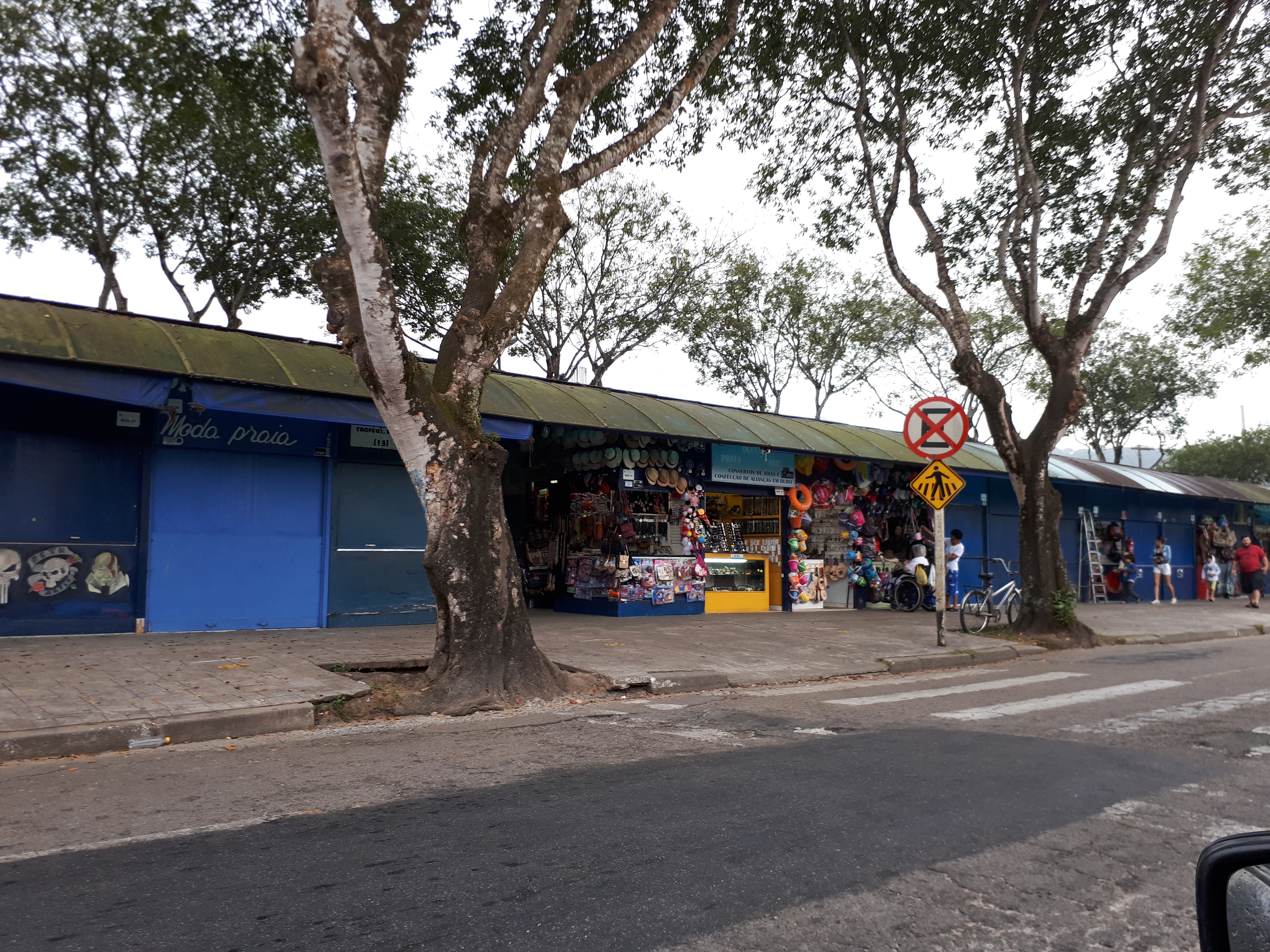 Prefeitura libera venda de produtos industrializados na feirinha do Centro