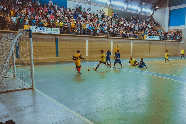 Com arquibancada cheia e torcida animada Jogos Estudantis estão a todo vapor