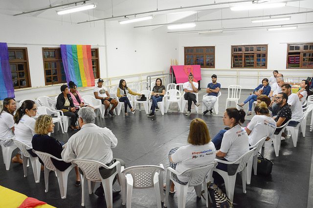 Oficina alerta sobre prevenção e direitos dos LGBT