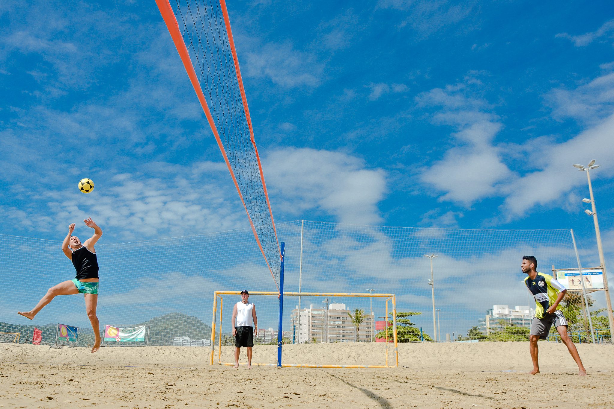 Dal e Tinho vencem torneio de futevôlei 2018