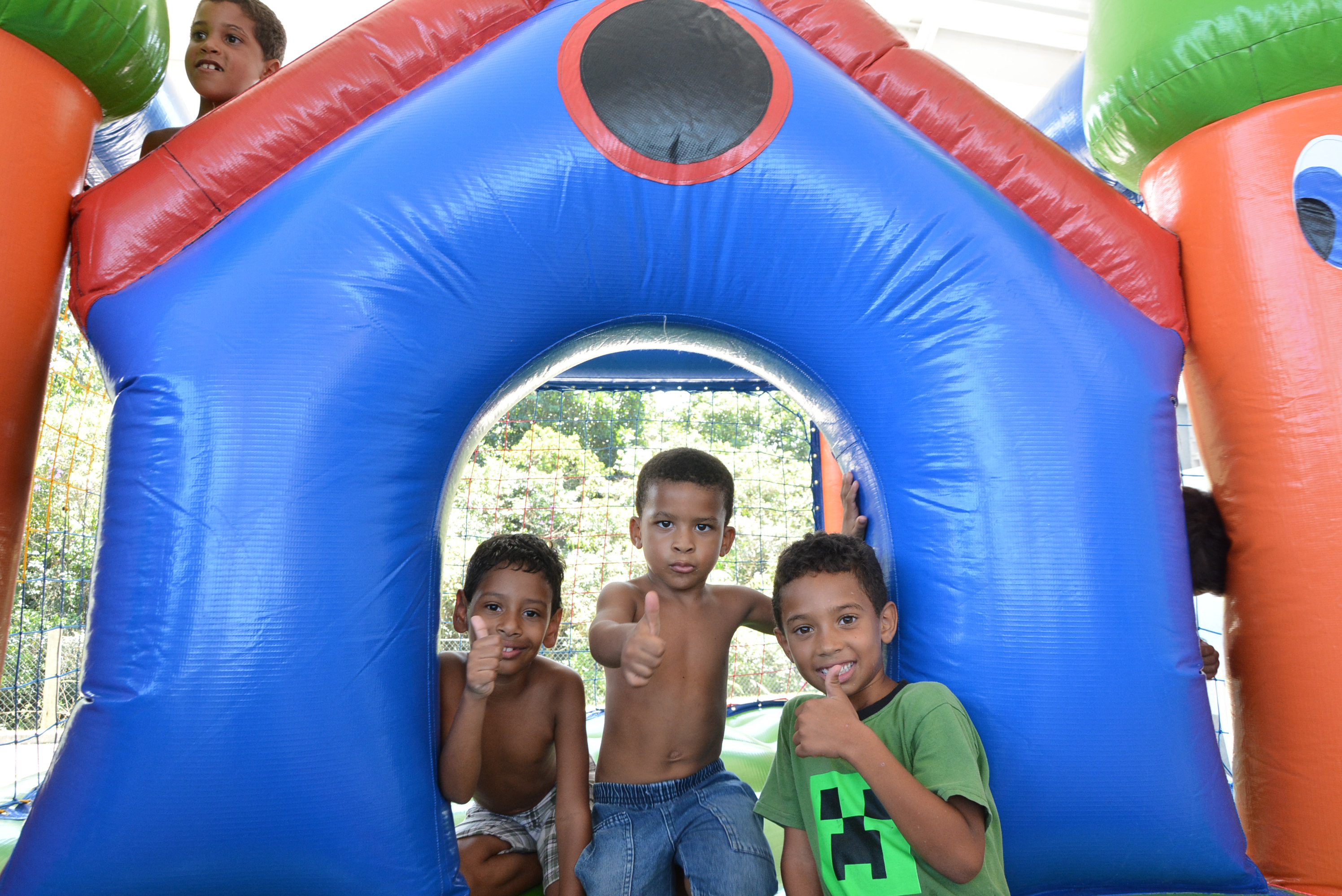 Festa da Pascoa atrai milhares à Vila do Bem