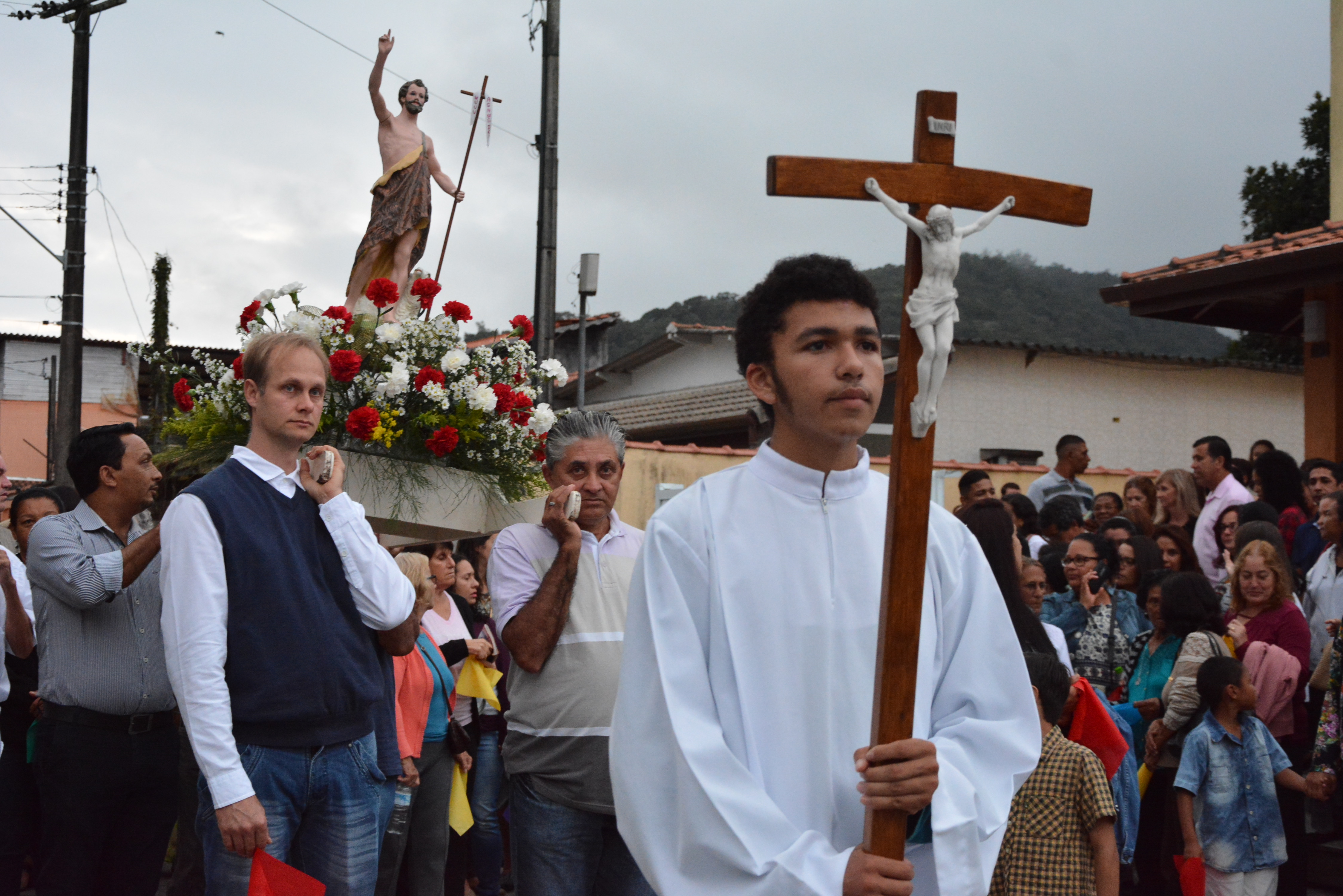 Bertioga comemora dia do padroeiro São João Batista com missas e quermesse