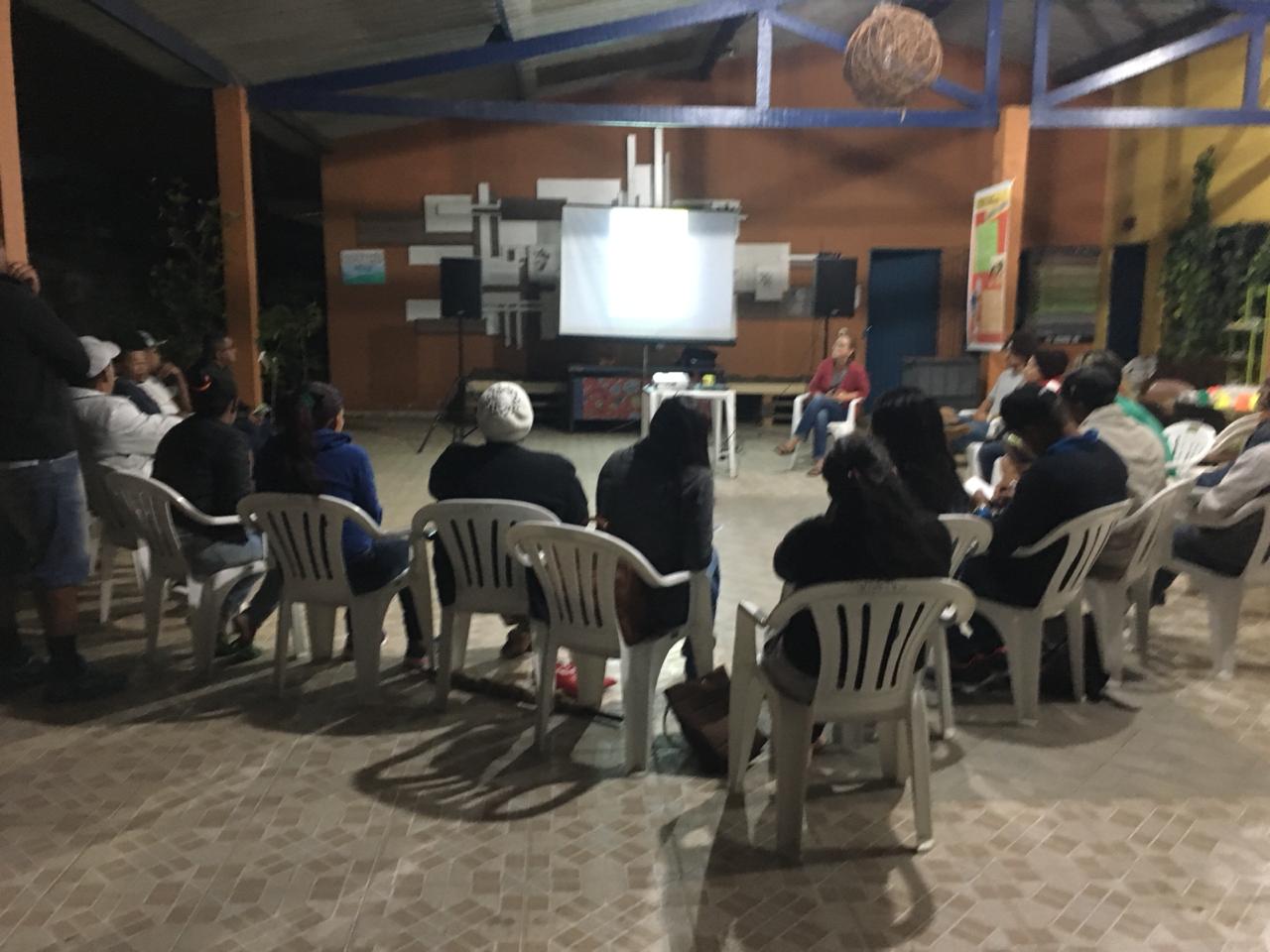 Meio Ambiente realiza palestra para alunos da EJA no Viveiro Municipal