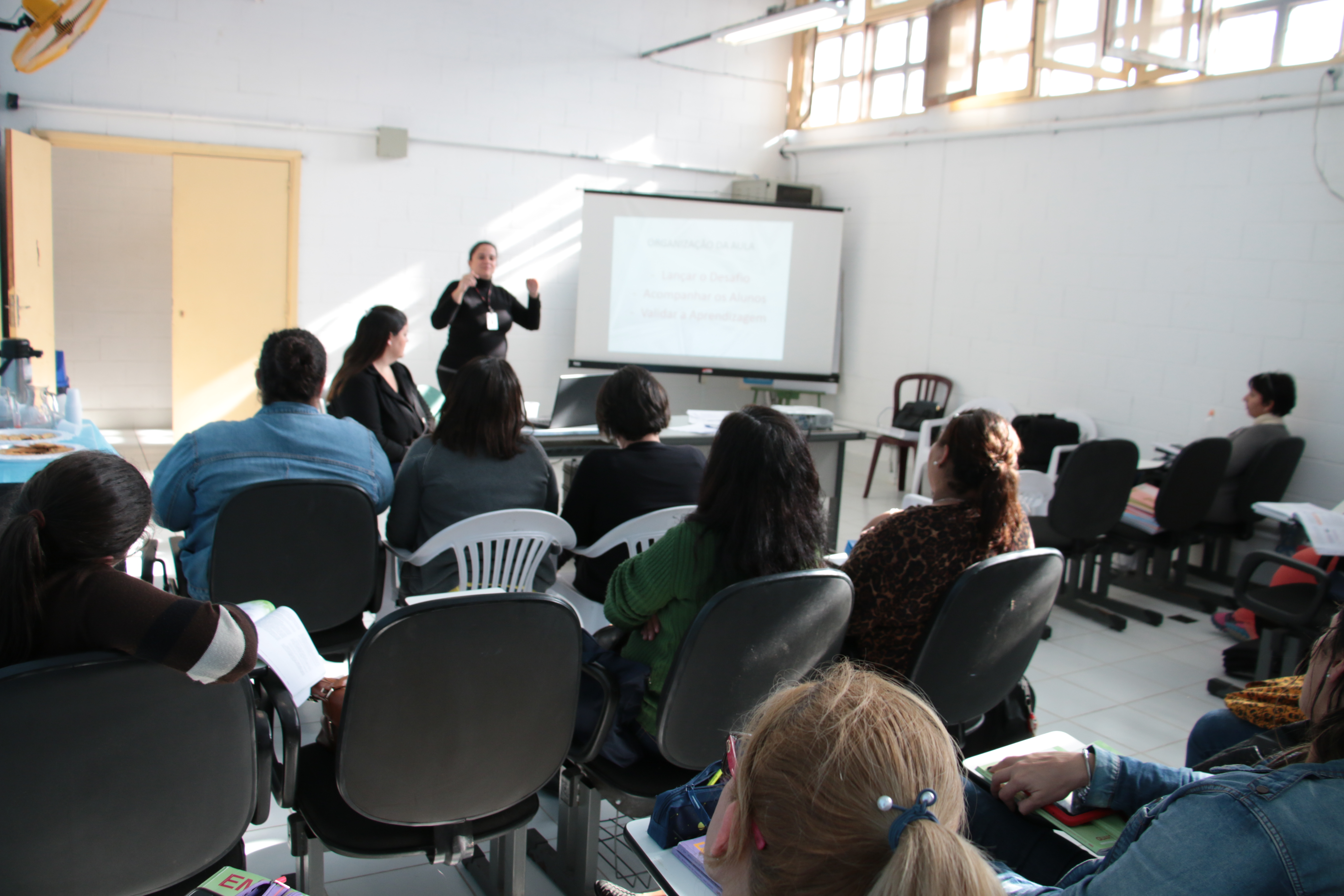 Prefeitura oferece cursos de aperfeiçoamento aos professores do Município