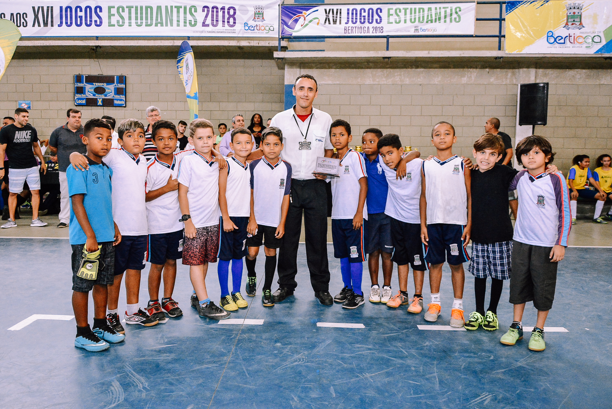 Motorista que evitou acidente é homenageado na final dos Jogos Estudantis