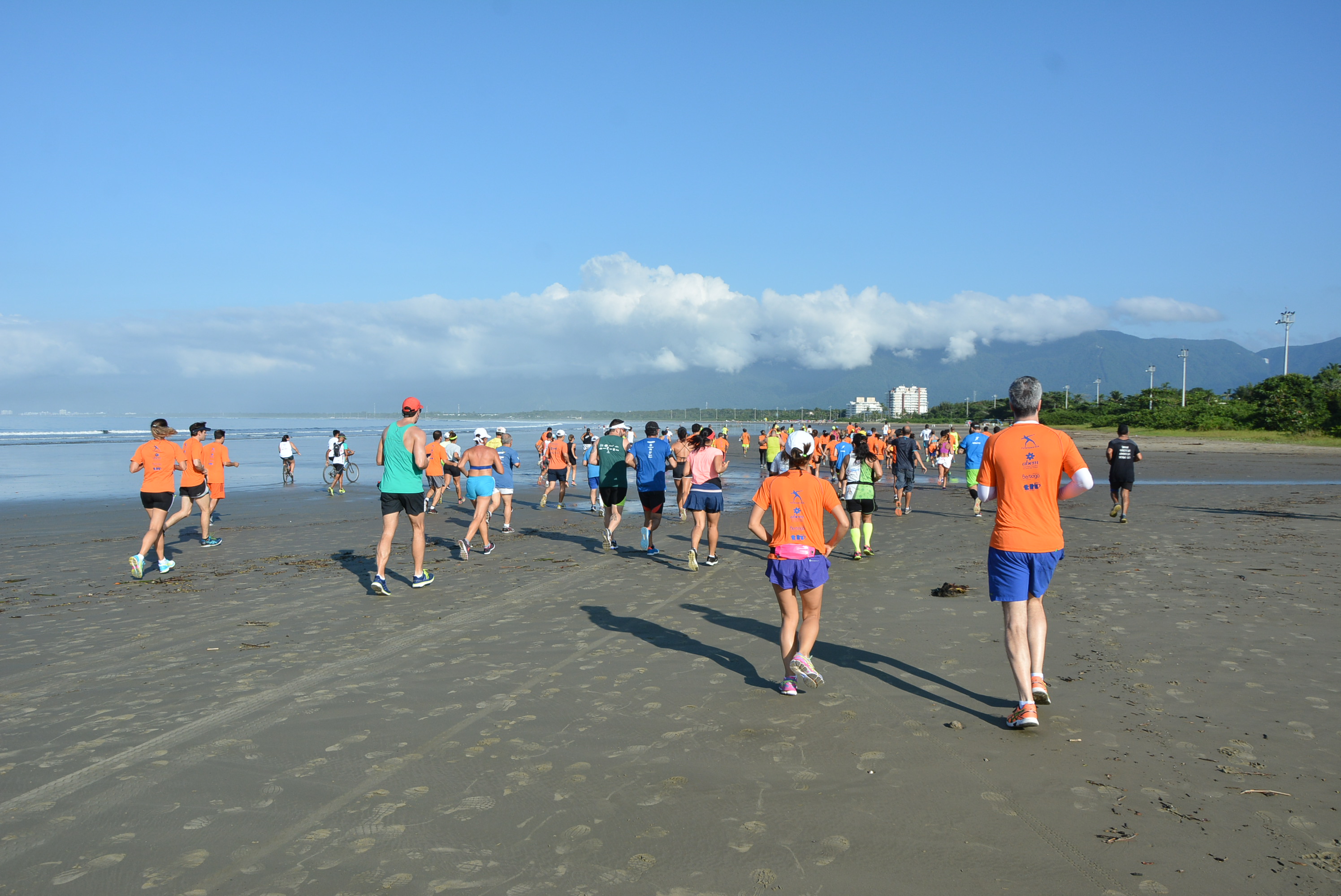 250 esportistas participam de prova de corrida neste sábado (24)