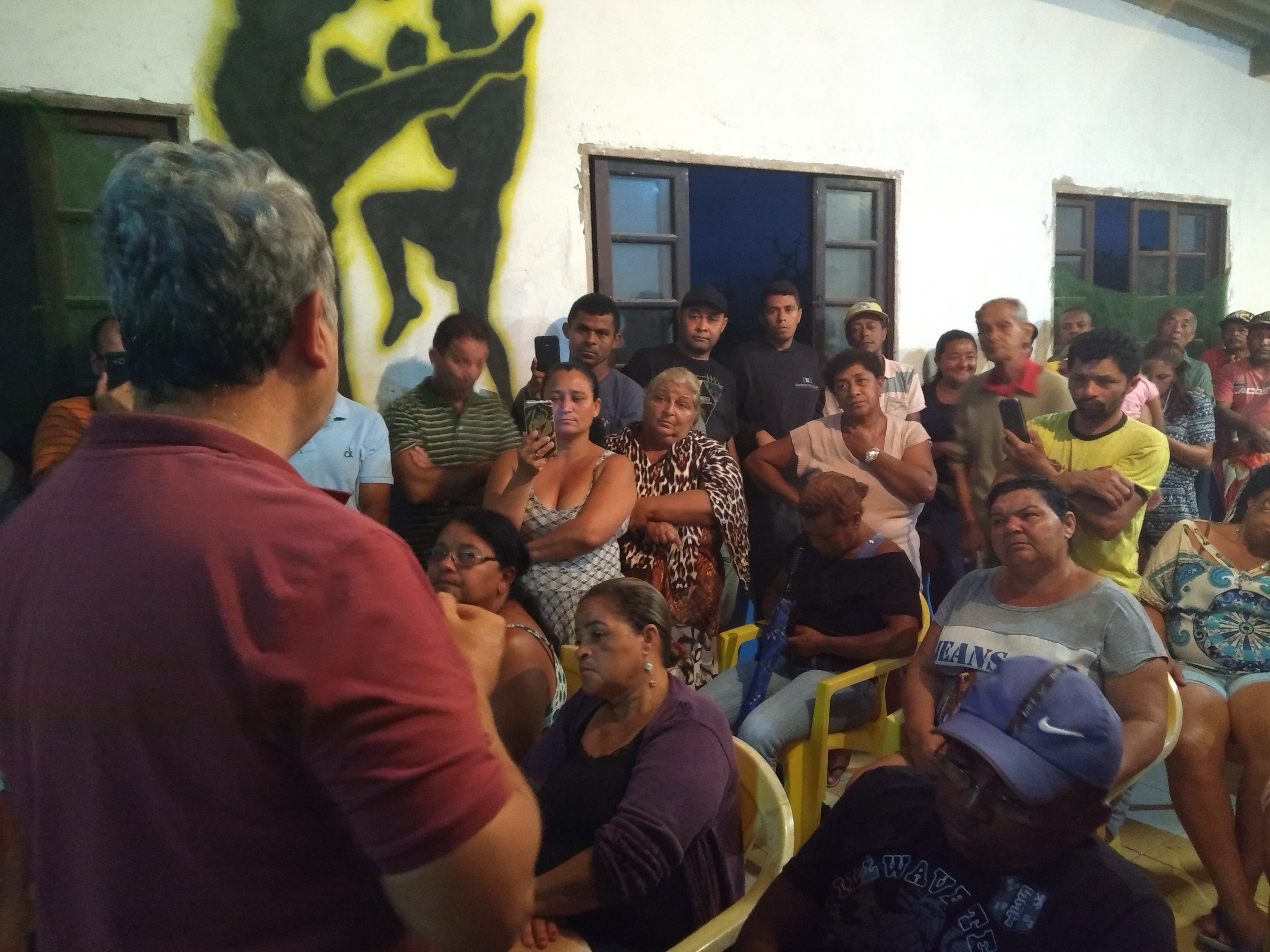 Prefeitura reúne moradores da Chácara para informar sobre congelamento da área