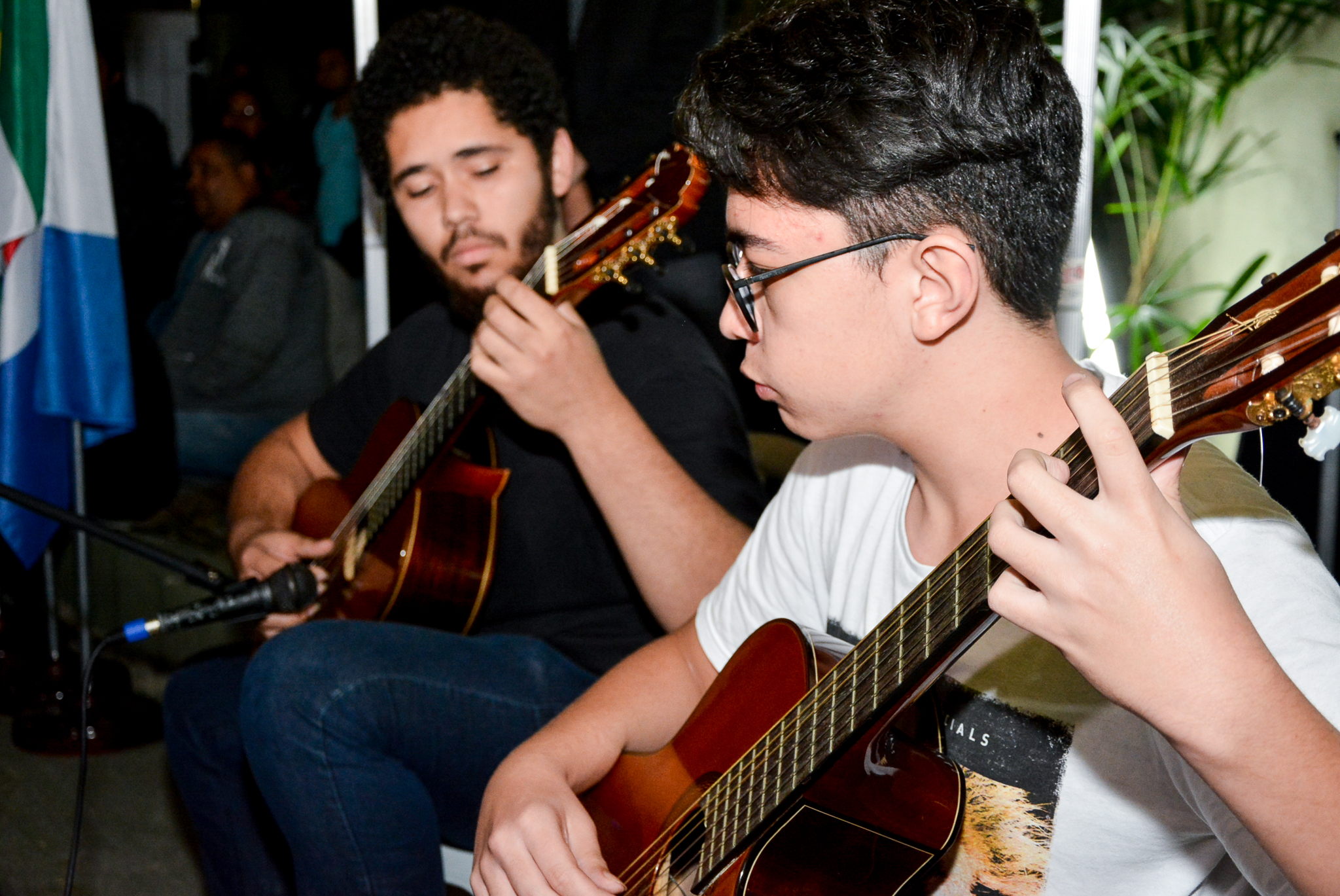 Bertioguenses participam de tradicional concurso de violão no Brasil