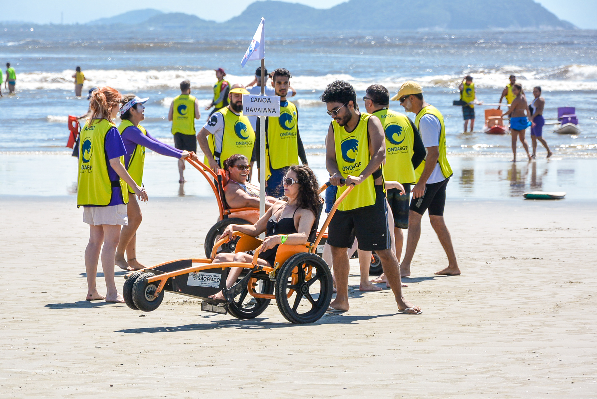 Onda de amor e solidariedade invade Bertioga na Onda BGF