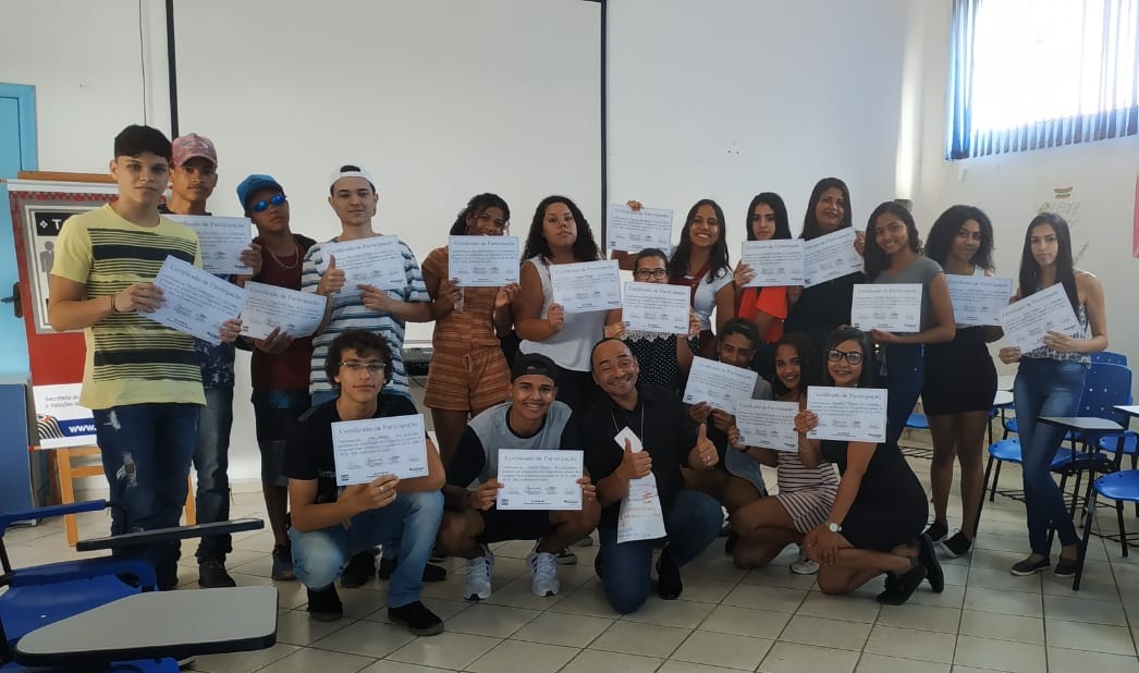 Mais de 100 jovens se formam no curso “Time do Emprego”