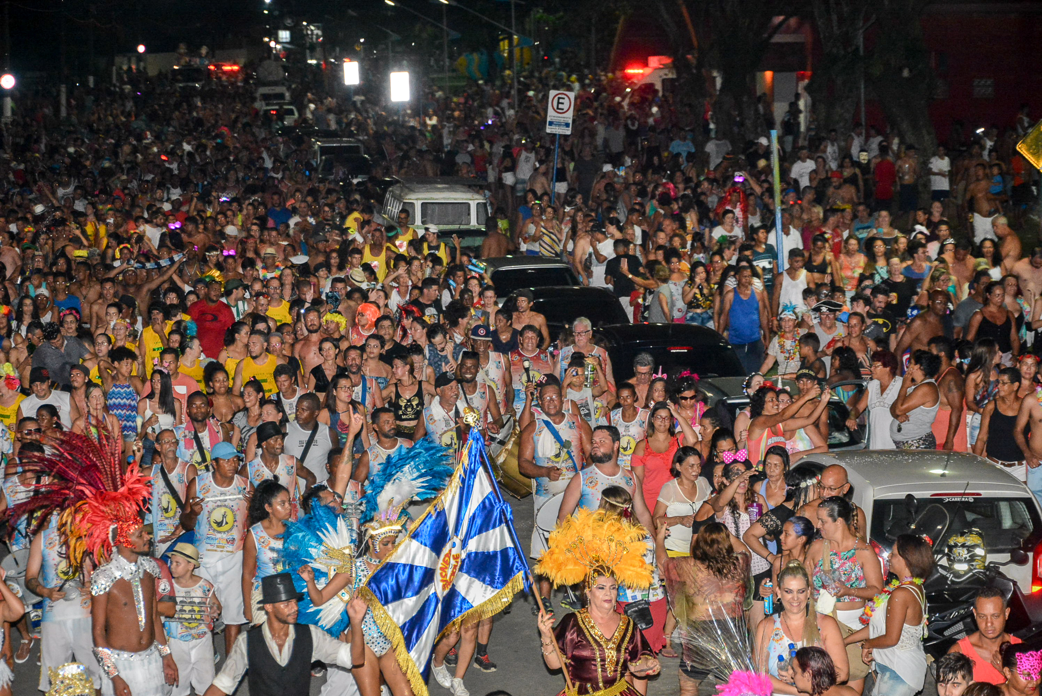 “Carnaval é + Família” invade Bertioga
