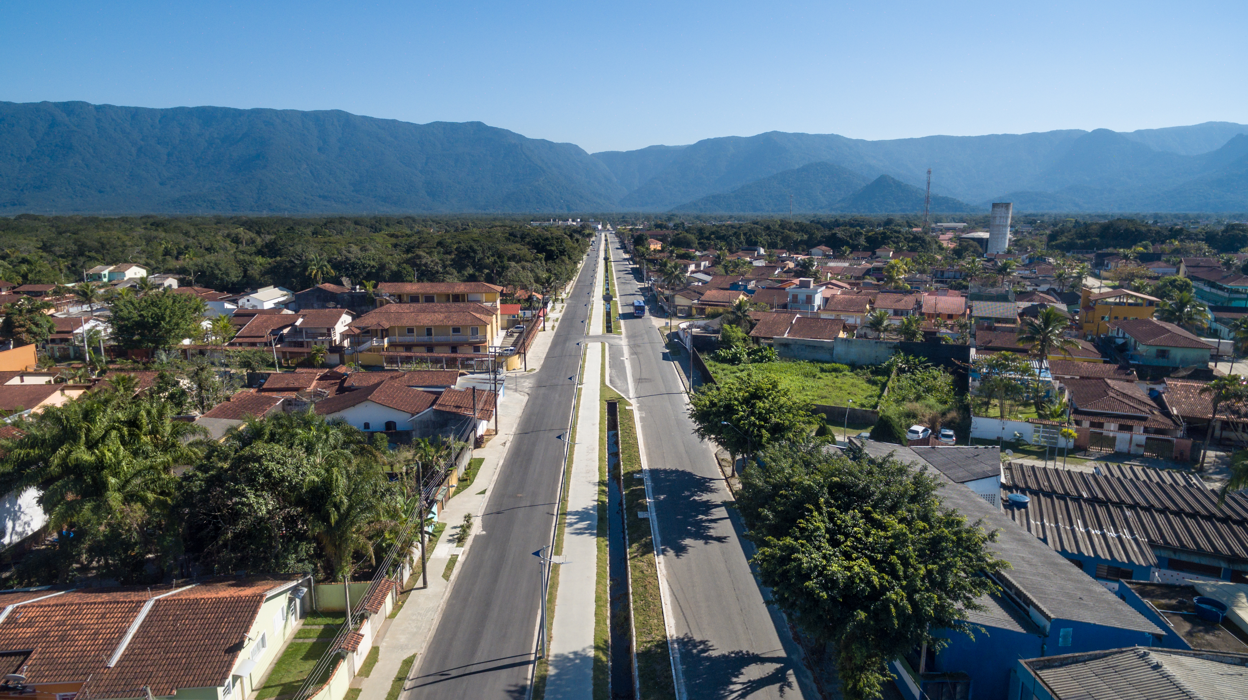 Prefeitura entrega obras da Av. Eng. Arq. da Costa Jr.