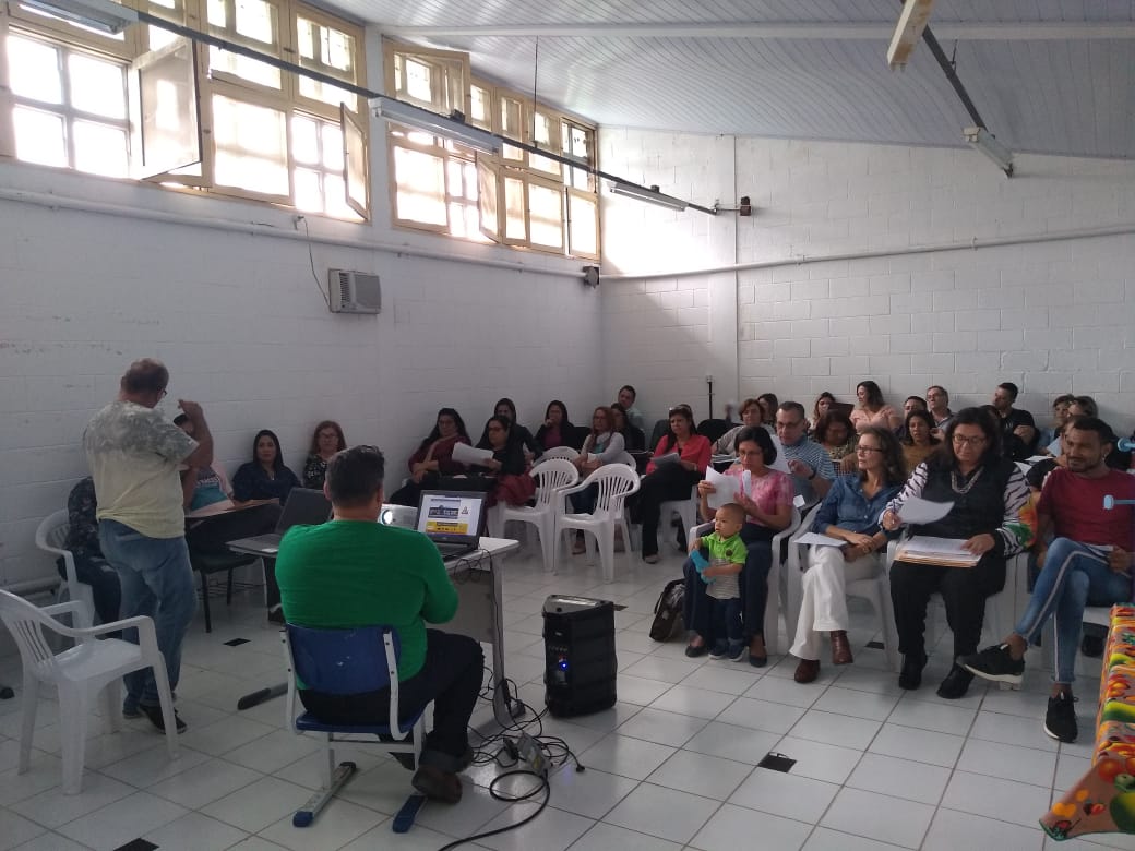 Alunos das escolas municipais recebem aulas on-line sobre educação de trânsito