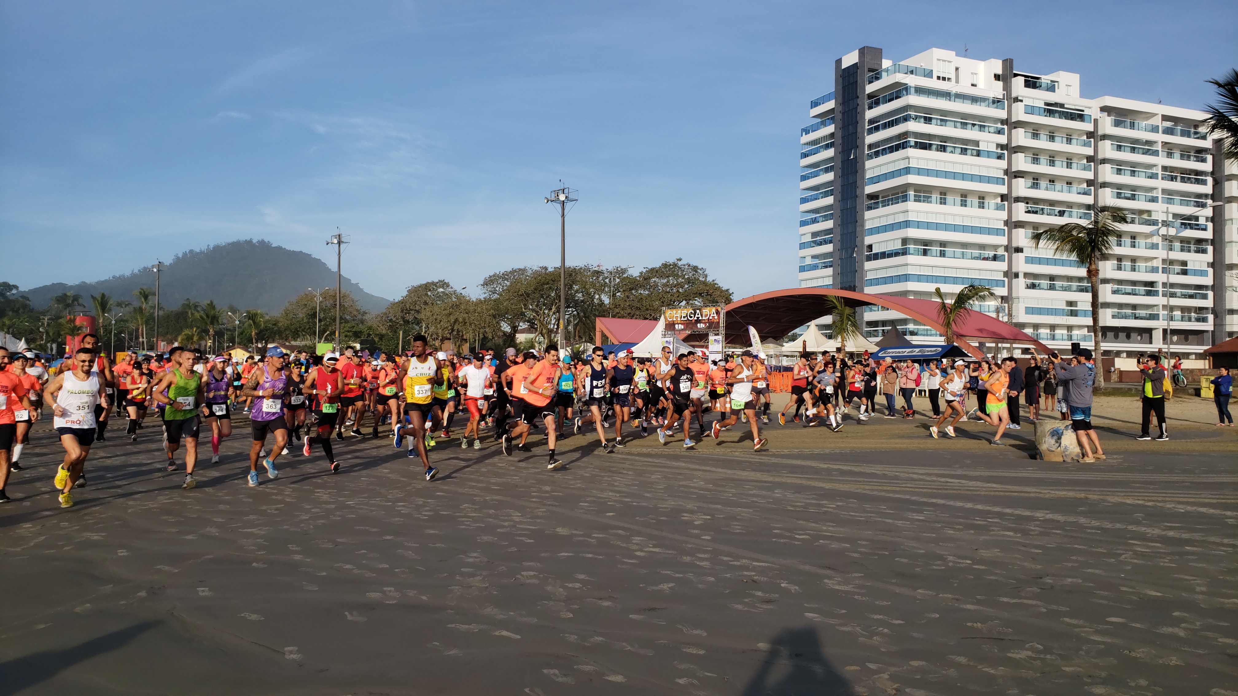 2ª Corrida São Bertioga promete muita descontração no dia 31, na Praia da Enseada