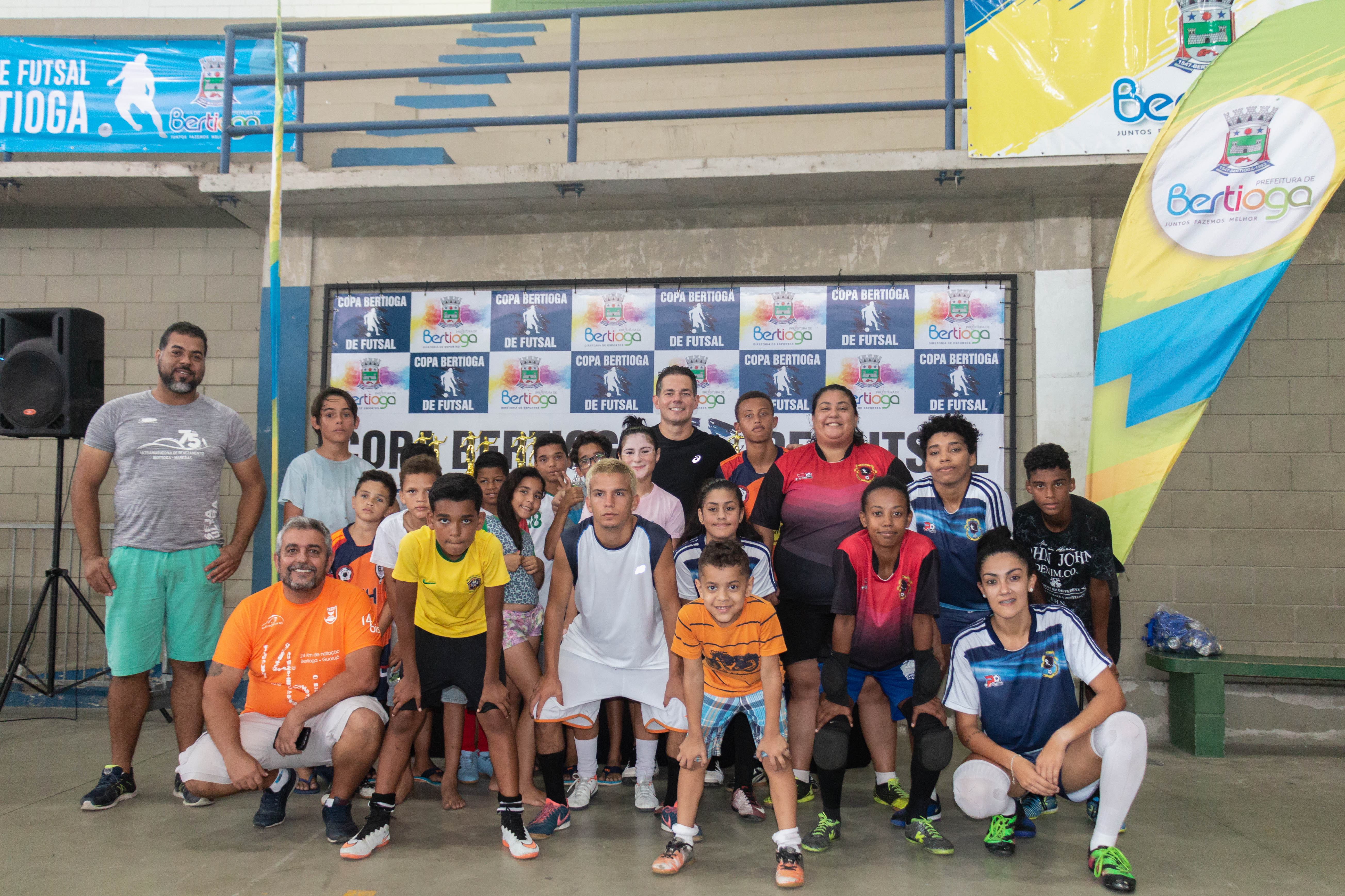 Ex-camisa 10 da seleção, Lenísio, participa de Clínica de Futsal, em Bertioga