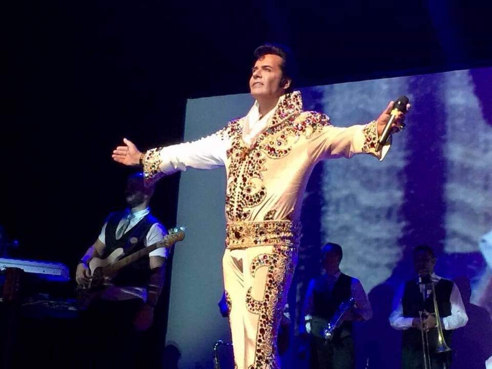 ‘Verão é + Cultura’ apresenta Tributo a Elvis Presley neste sábado (25)