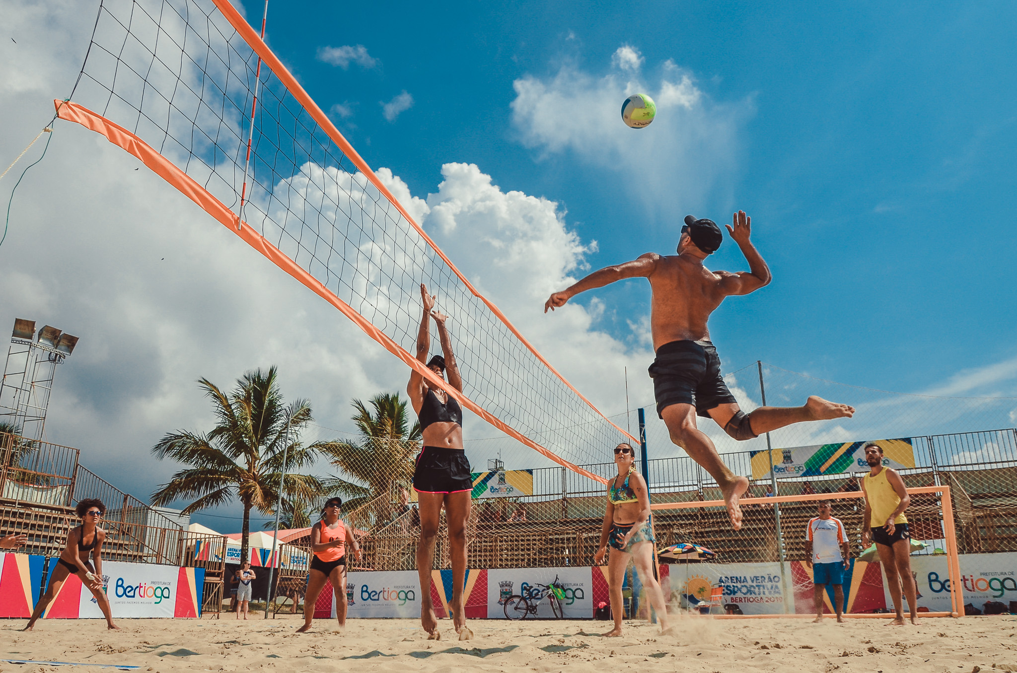 Arena Verão é + Esporte agita a Praia da  Enseada com extensa programação esportiva