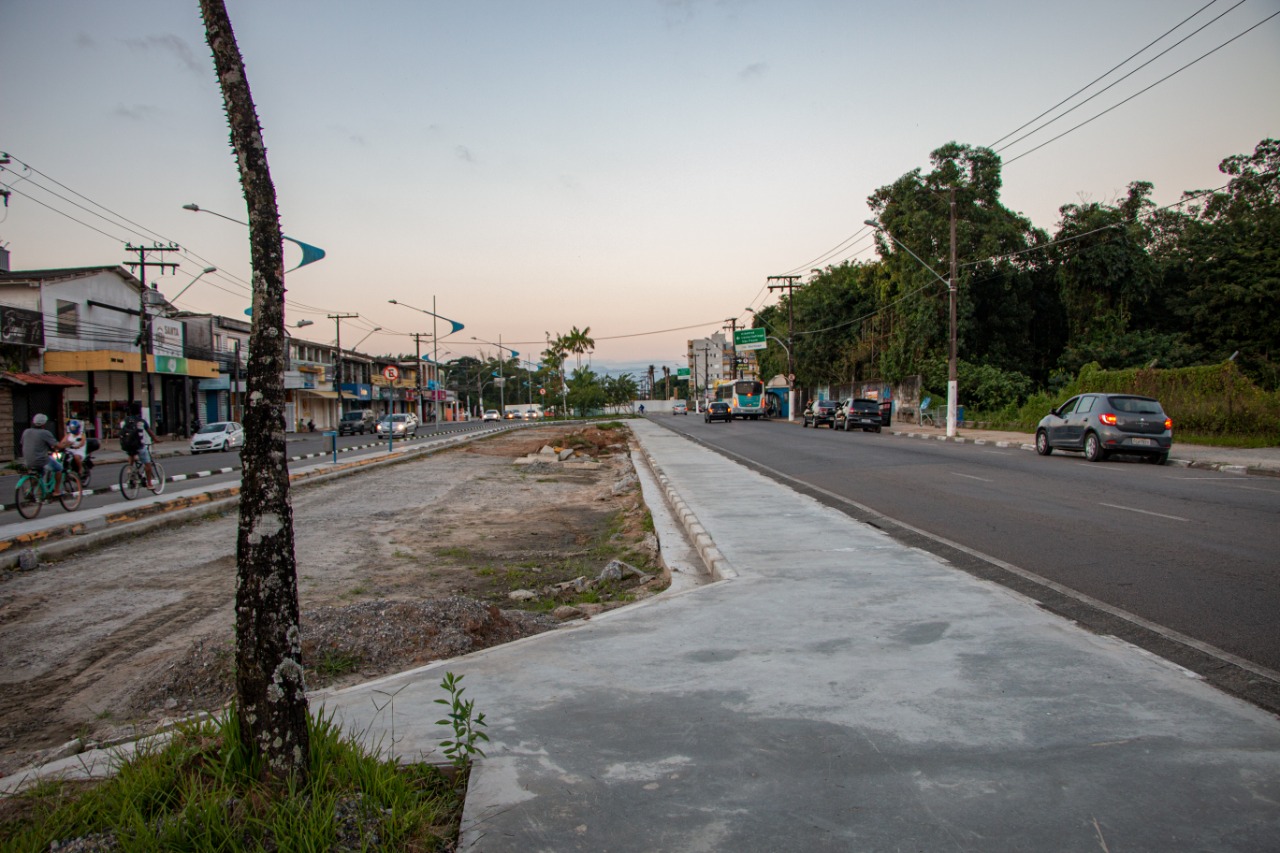 Obras na Avenida Anchieta avançam