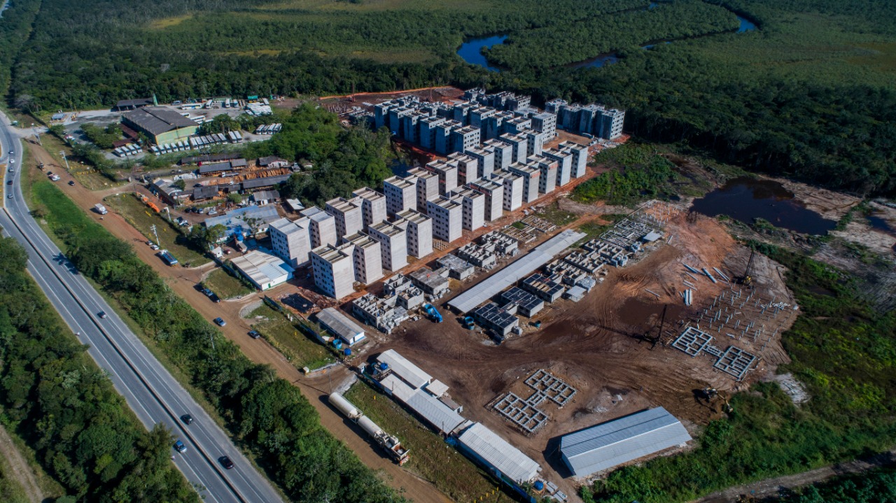 Prefeitura vistoria obras do conjunto habitacional Caminho das Árvores, no Jardim Raphael