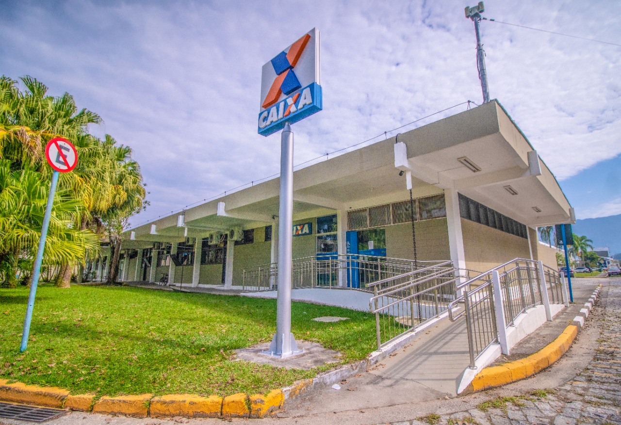 Prefeitura assina aditivo de crédito consignado com a Caixa