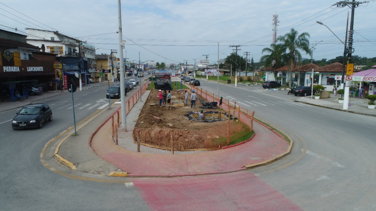 Avançam obras do Portal de entrada da Cidade