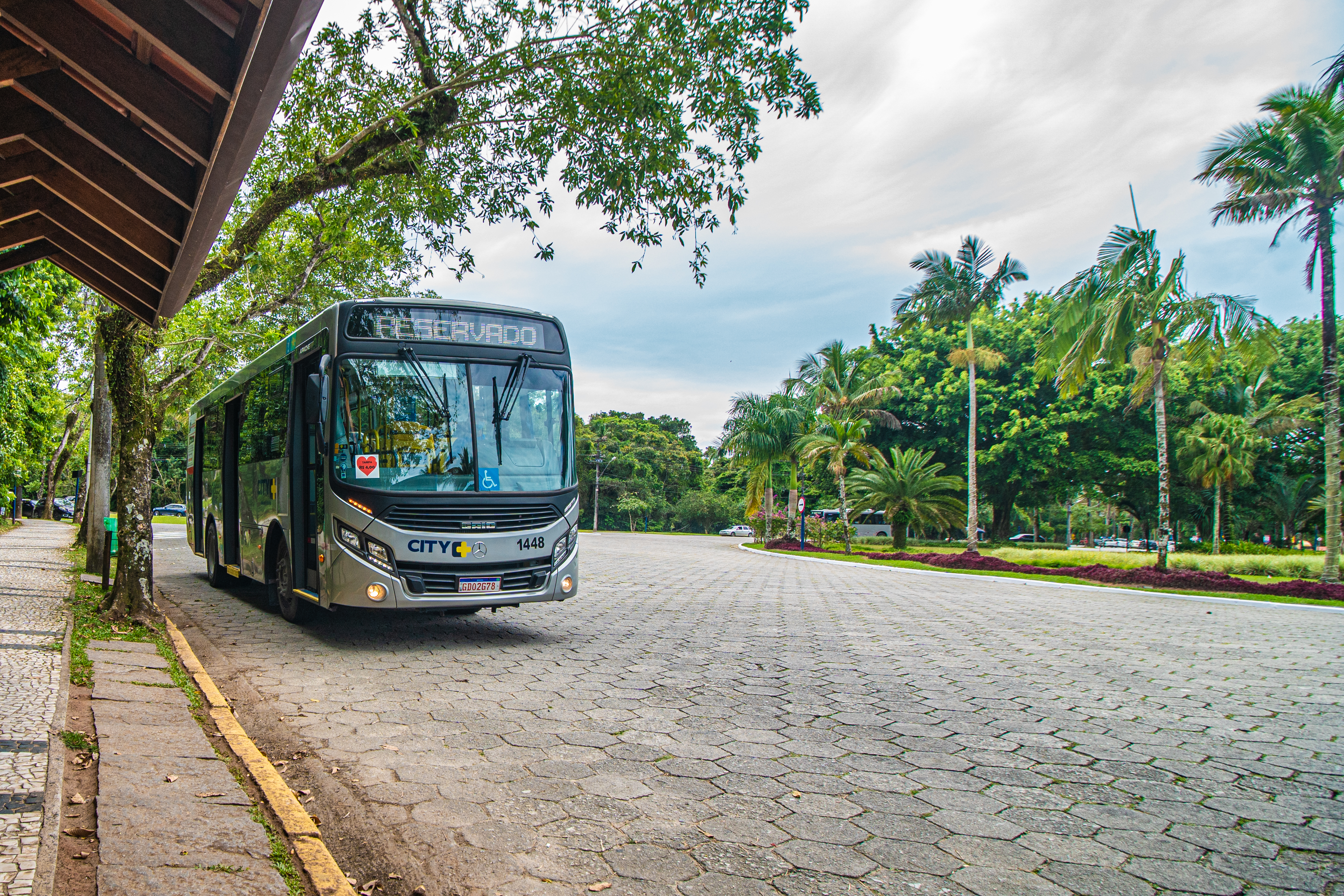 Nova linha circular de ônibus começa a operar neste sábado (12) na Riviera